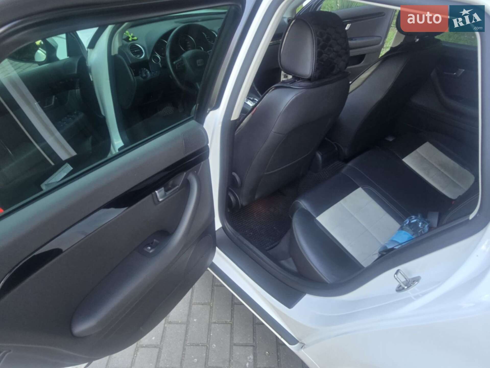 SEAT Exeo 2012 VIN VSSZZZ3RZCR010698 фото оголошення 13 з 18