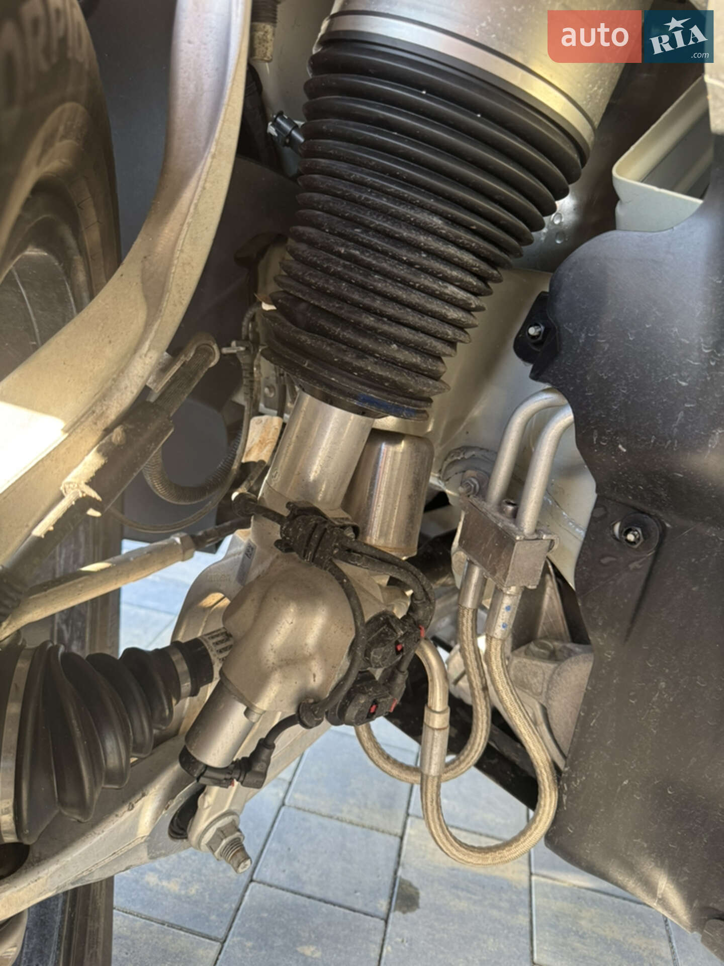 Rivian R1S 2024 VIN 7PDSGABA9RN043650 фото оголошення 12 з 45