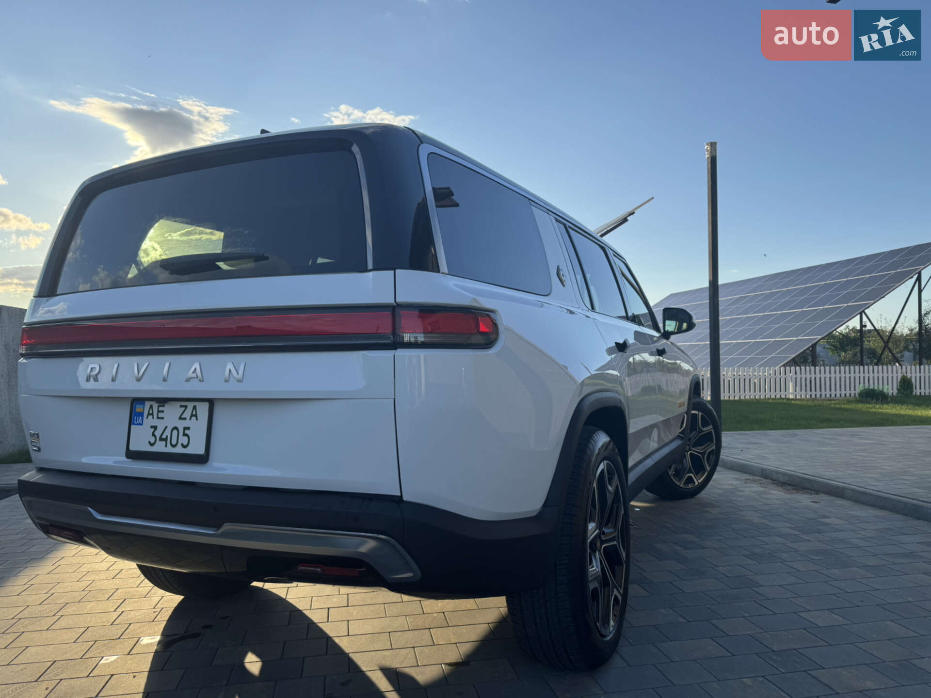 Rivian R1S 2024 VIN 7PDSGABA9RN043650 фото оголошення 35 з 45