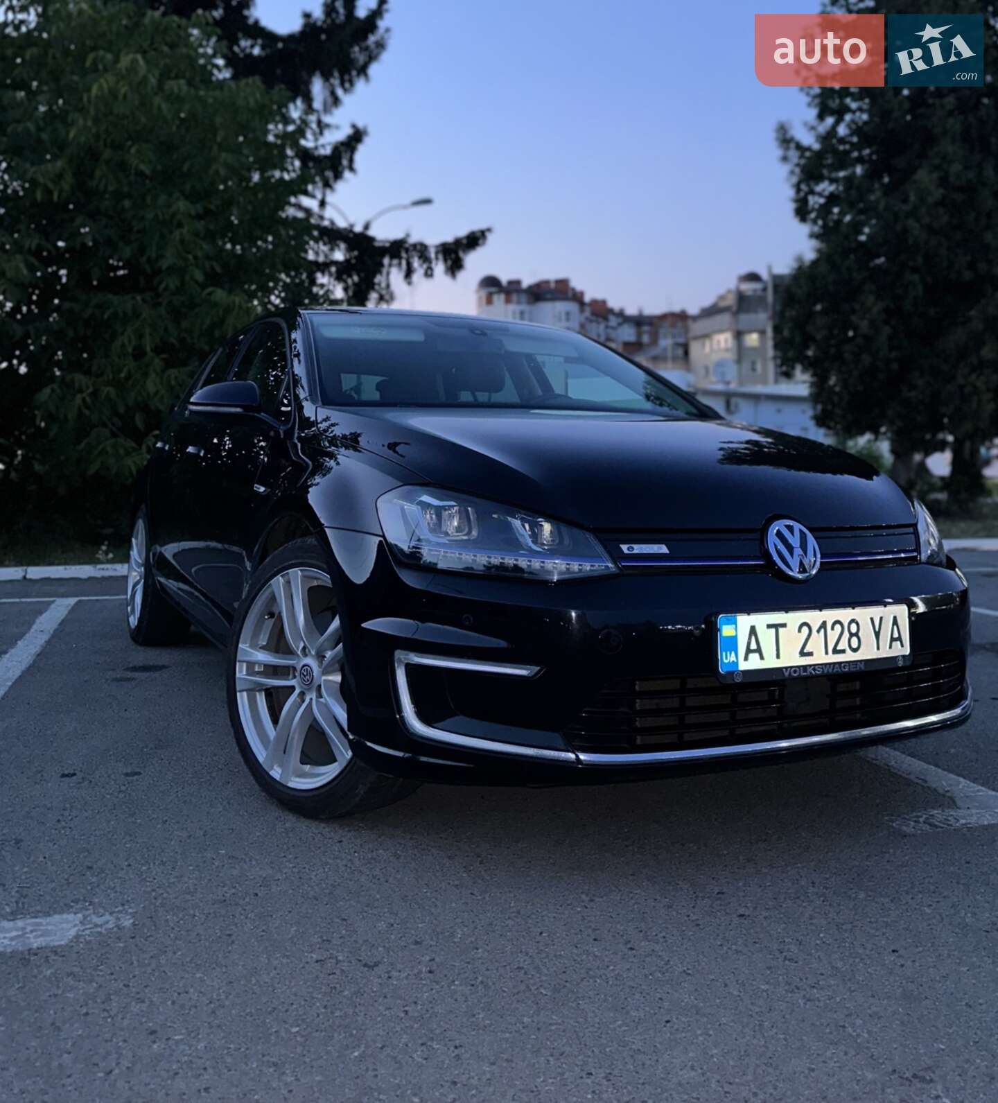 Volkswagen e-Golf 2014 VIN WVWZZZAUZFW900700 фото оголошення 4 з 13