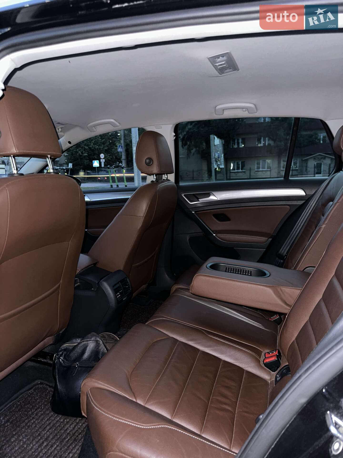Volkswagen e-Golf 2014 VIN WVWZZZAUZFW900700 фото оголошення 7 з 13