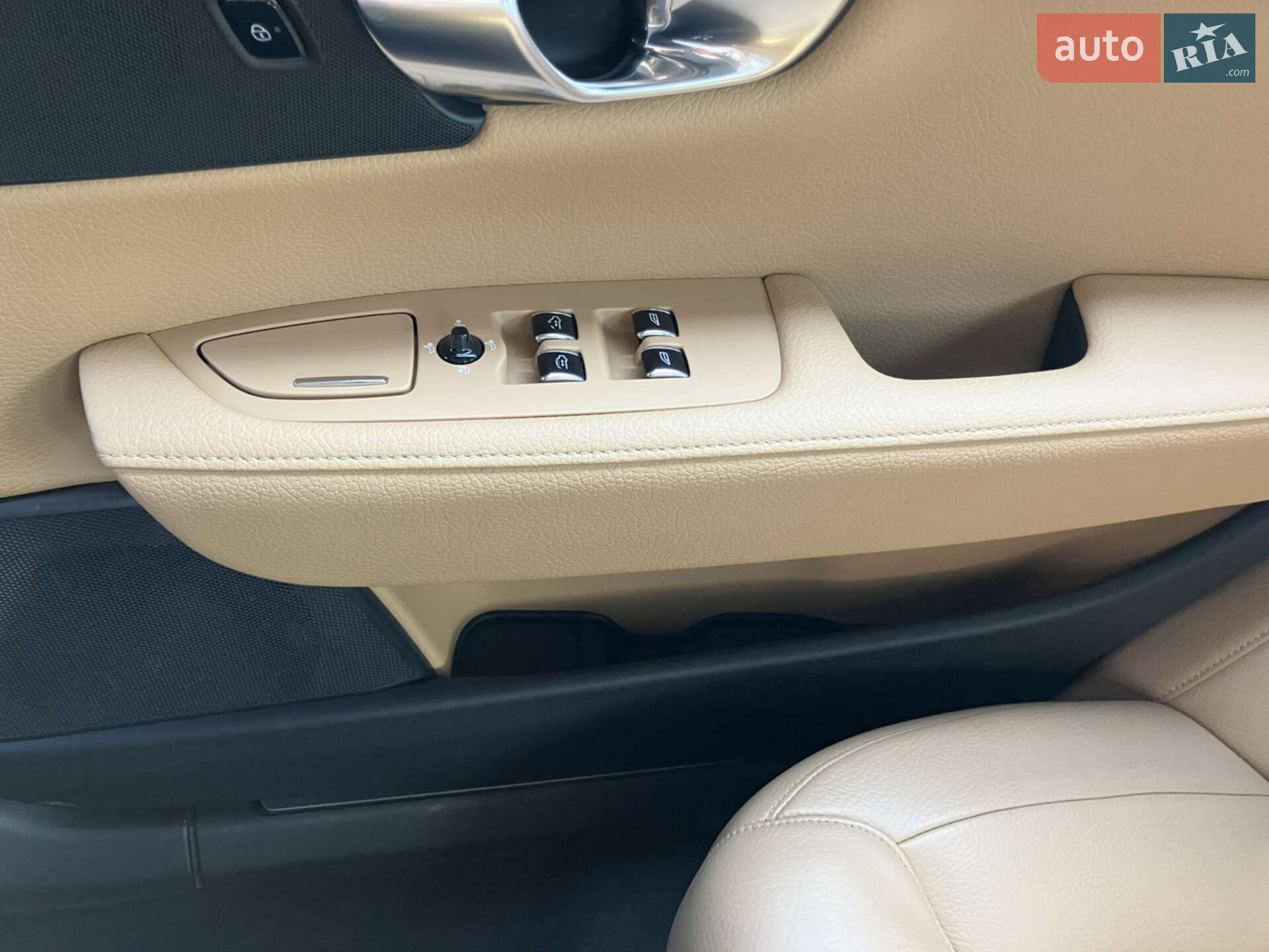 Volvo S90 2017 VIN LVY982AK3JP024032 фото оголошення 16 з 18