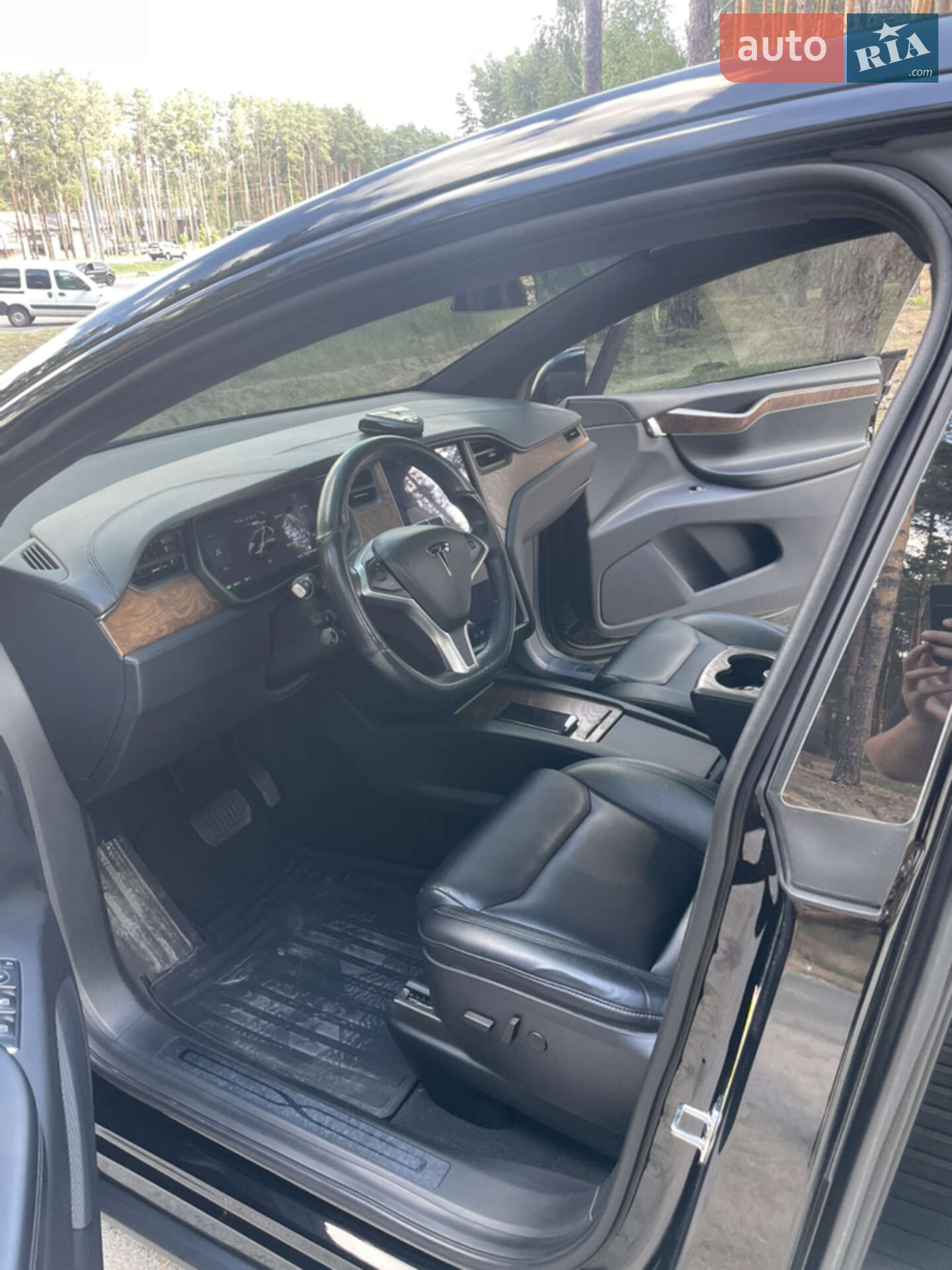 Tesla Model X 2020 VIN 5YJXCAE25LF231035 фото оголошення 11 з 21