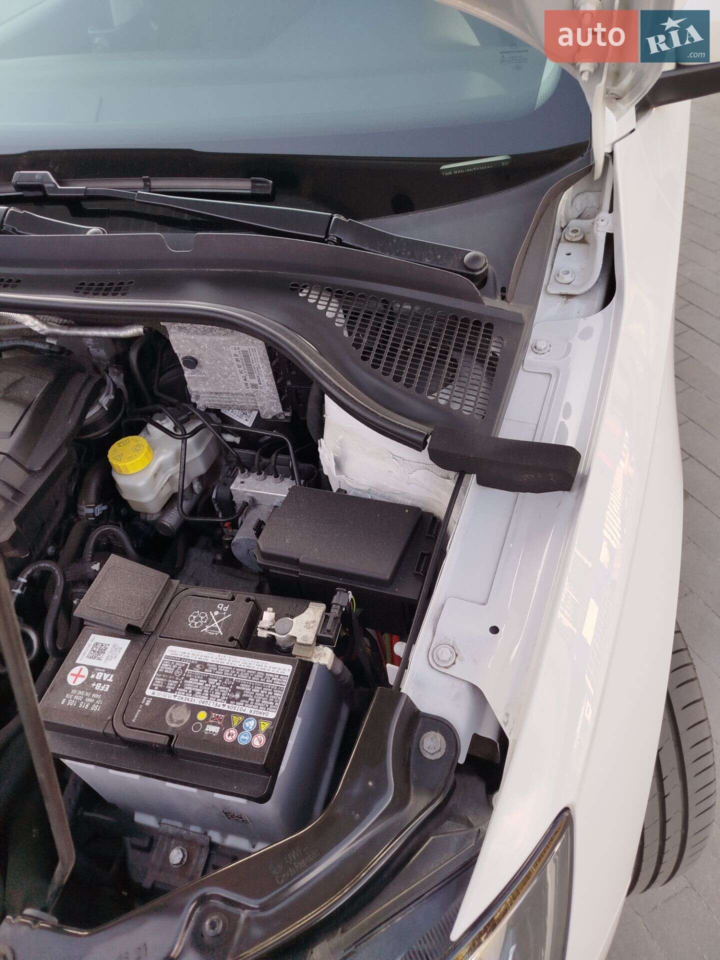 Skoda Fabia 2022 VIN TMBJP6NJ8NZ019581 фото оголошення 2 з 15