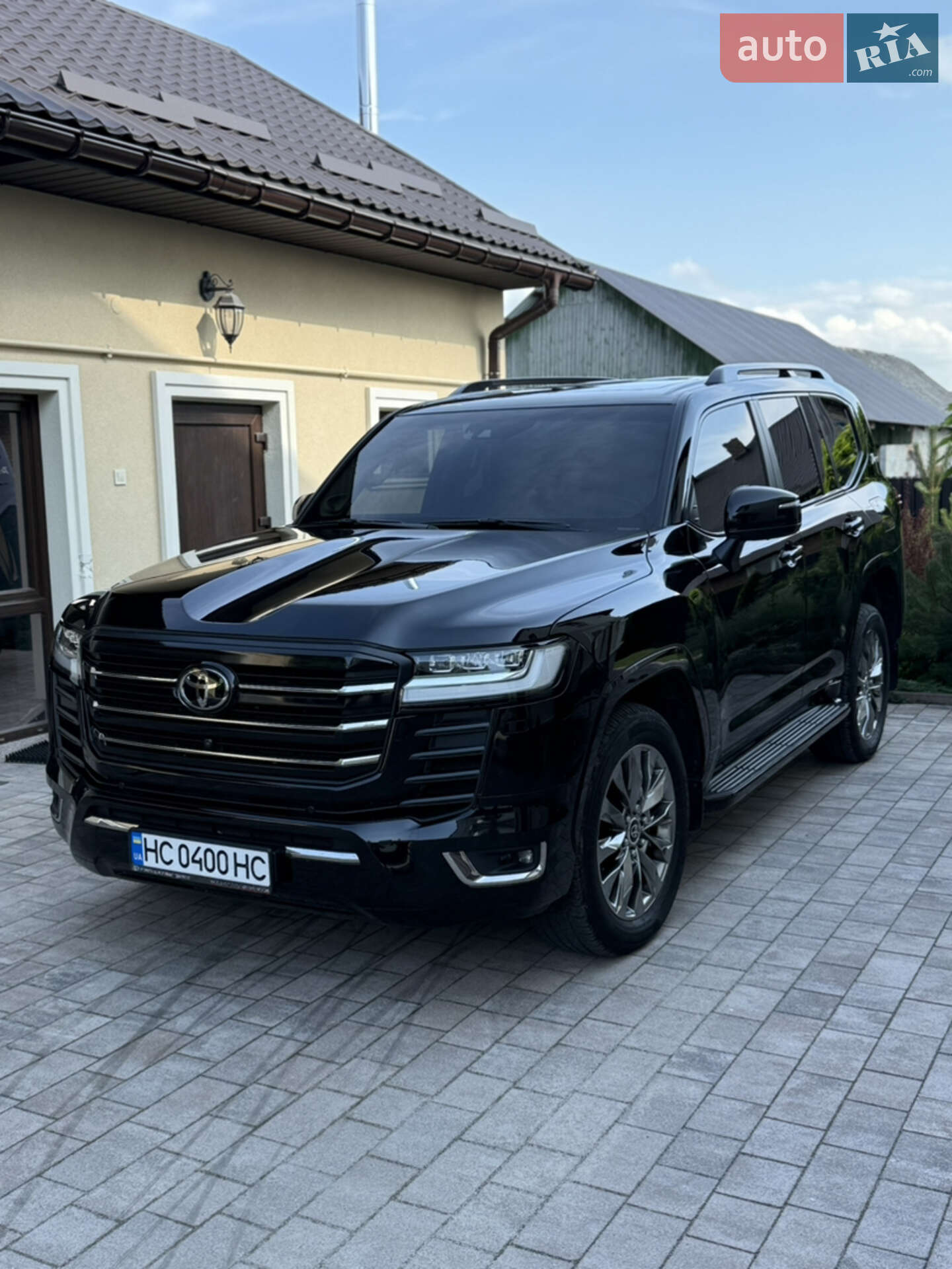 Toyota Land Cruiser 2022 VIN JTMAAABJ004032243 фото оголошення 3 з 10