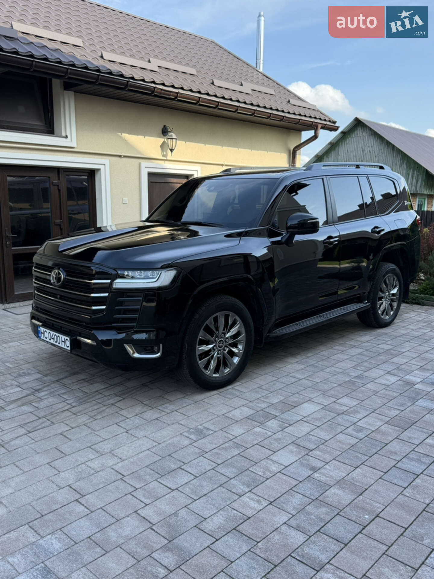 Toyota Land Cruiser 2022 VIN JTMAAABJ004032243 фото оголошення 4 з 10