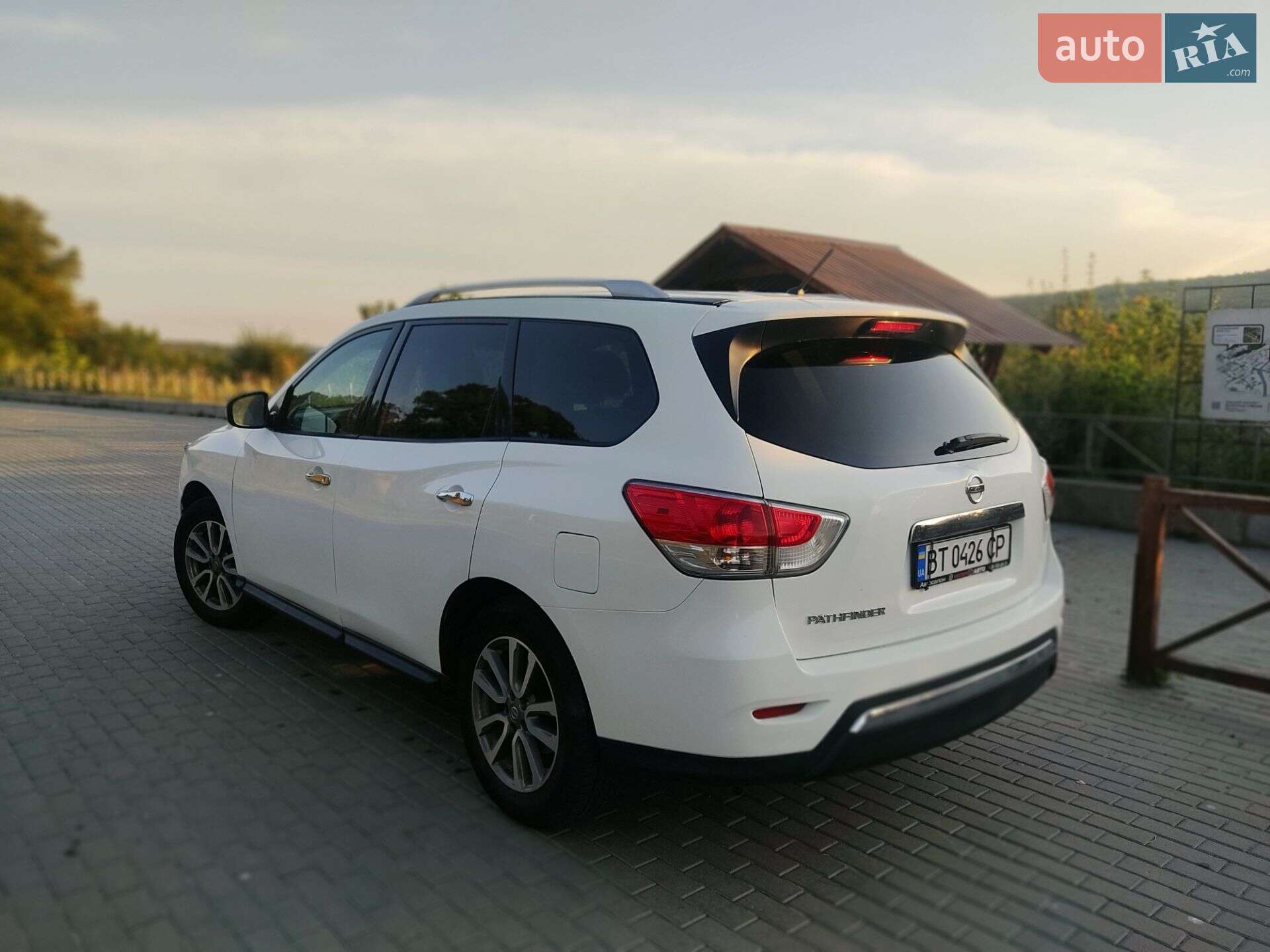 Nissan Pathfinder 2015 VIN 5N1AR2MN4FC646785 фото оголошення 3 з 26