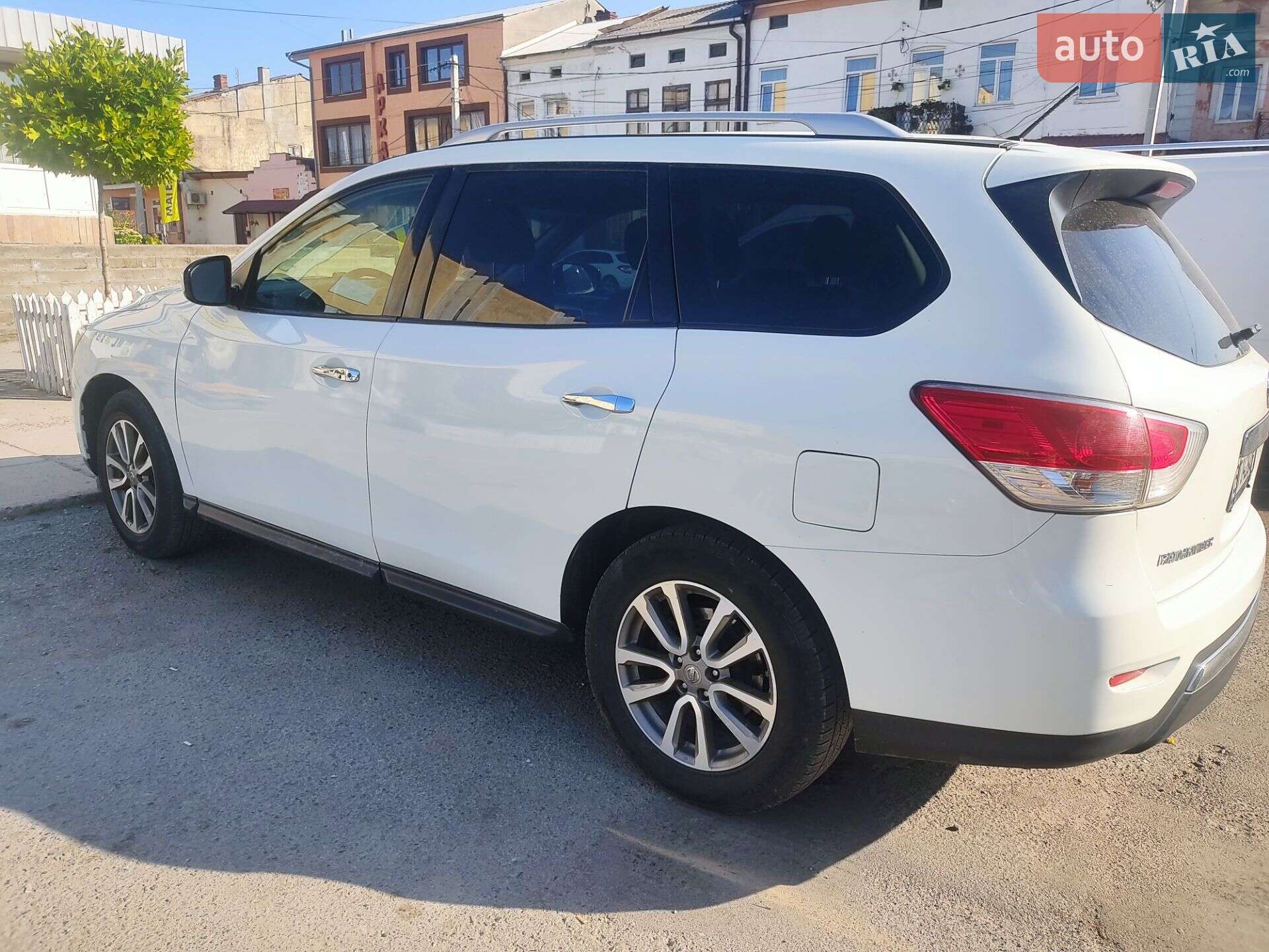 Nissan Pathfinder 2015 VIN 5N1AR2MN4FC646785 фото оголошення 8 з 26