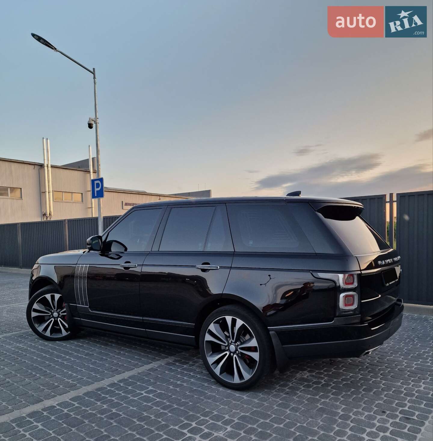 Land Rover Range Rover 2020 VIN SALGA2BE6MA418023 фото оголошення 3 з 38