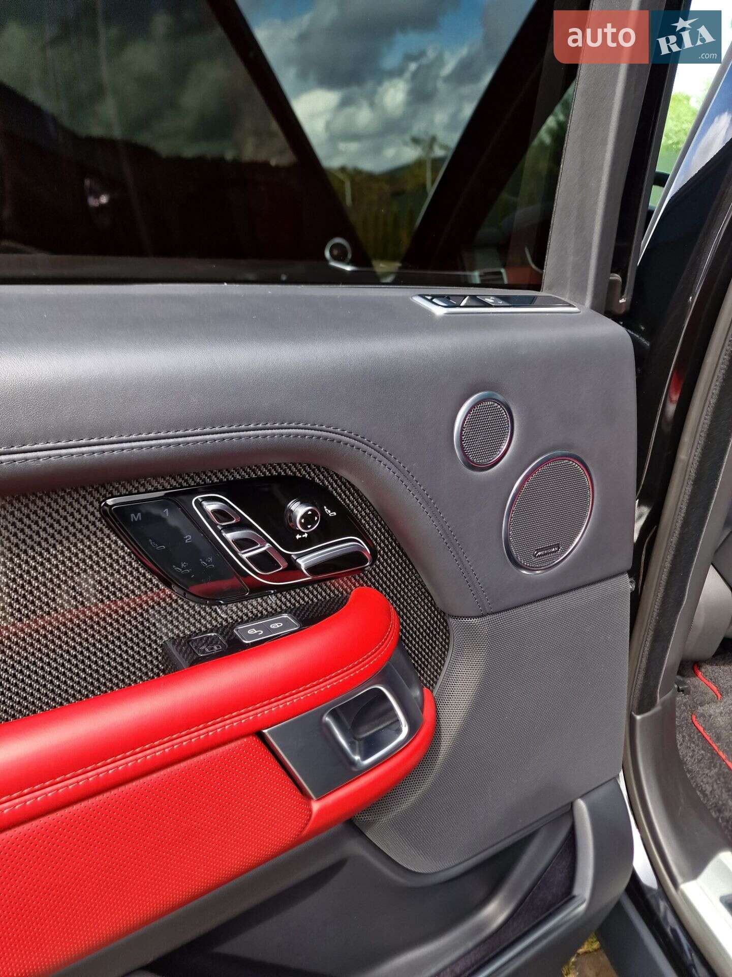 Land Rover Range Rover 2020 VIN SALGA2BE6MA418023 фото оголошення 29 з 38
