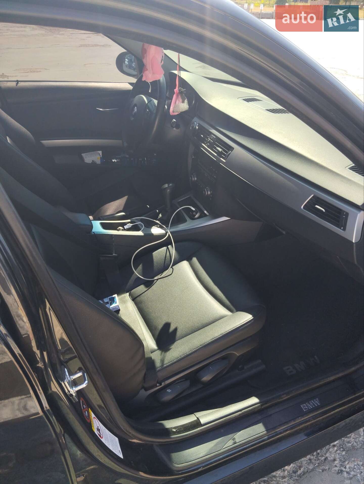 BMW 3 Series 2007 VIN WBAVC11010VG86005 фото оголошення 2 з 15