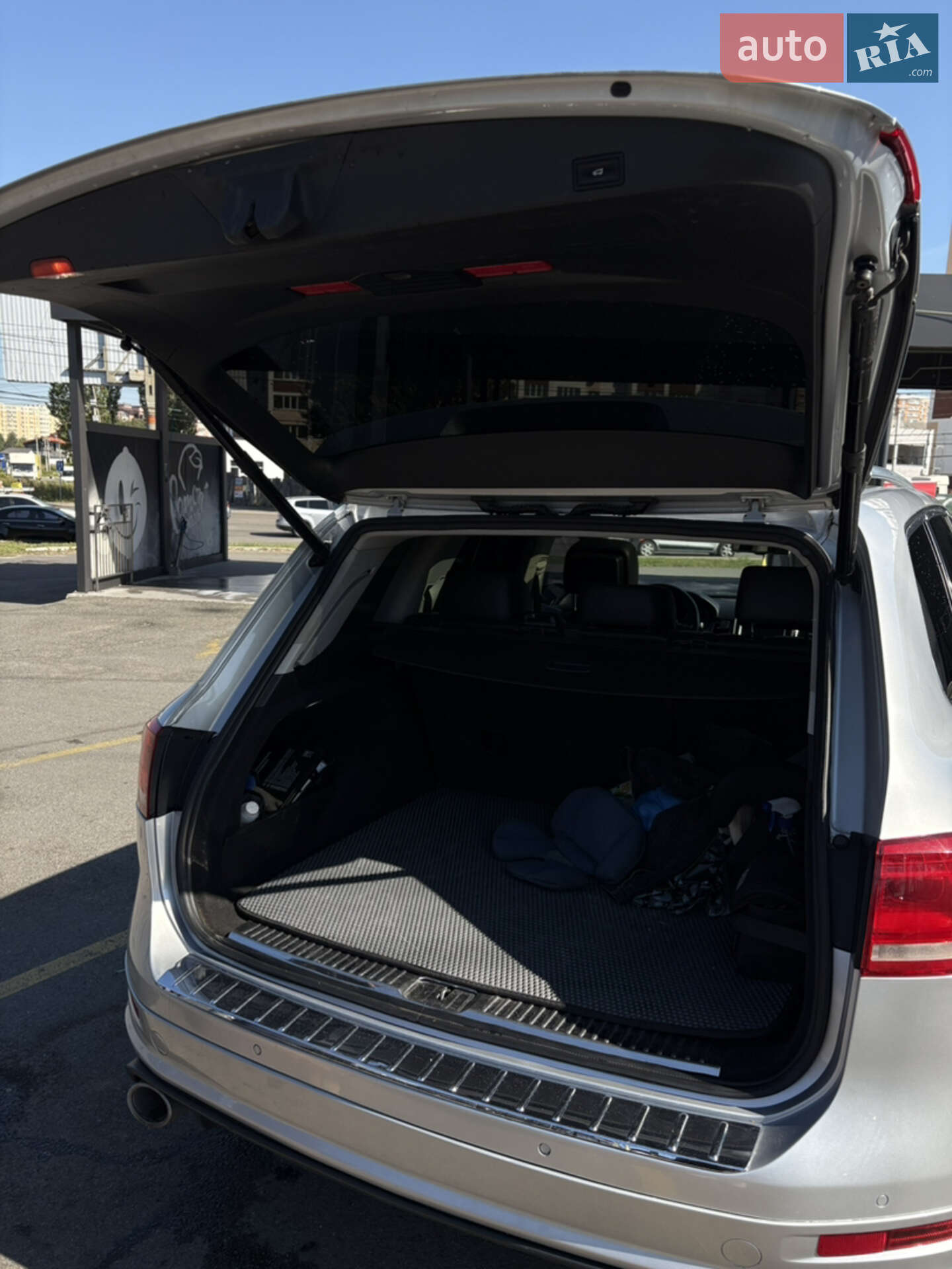 Volkswagen Touareg 2012 VIN WVGZZZ7PZDD006246 фото оголошення 3 з 15