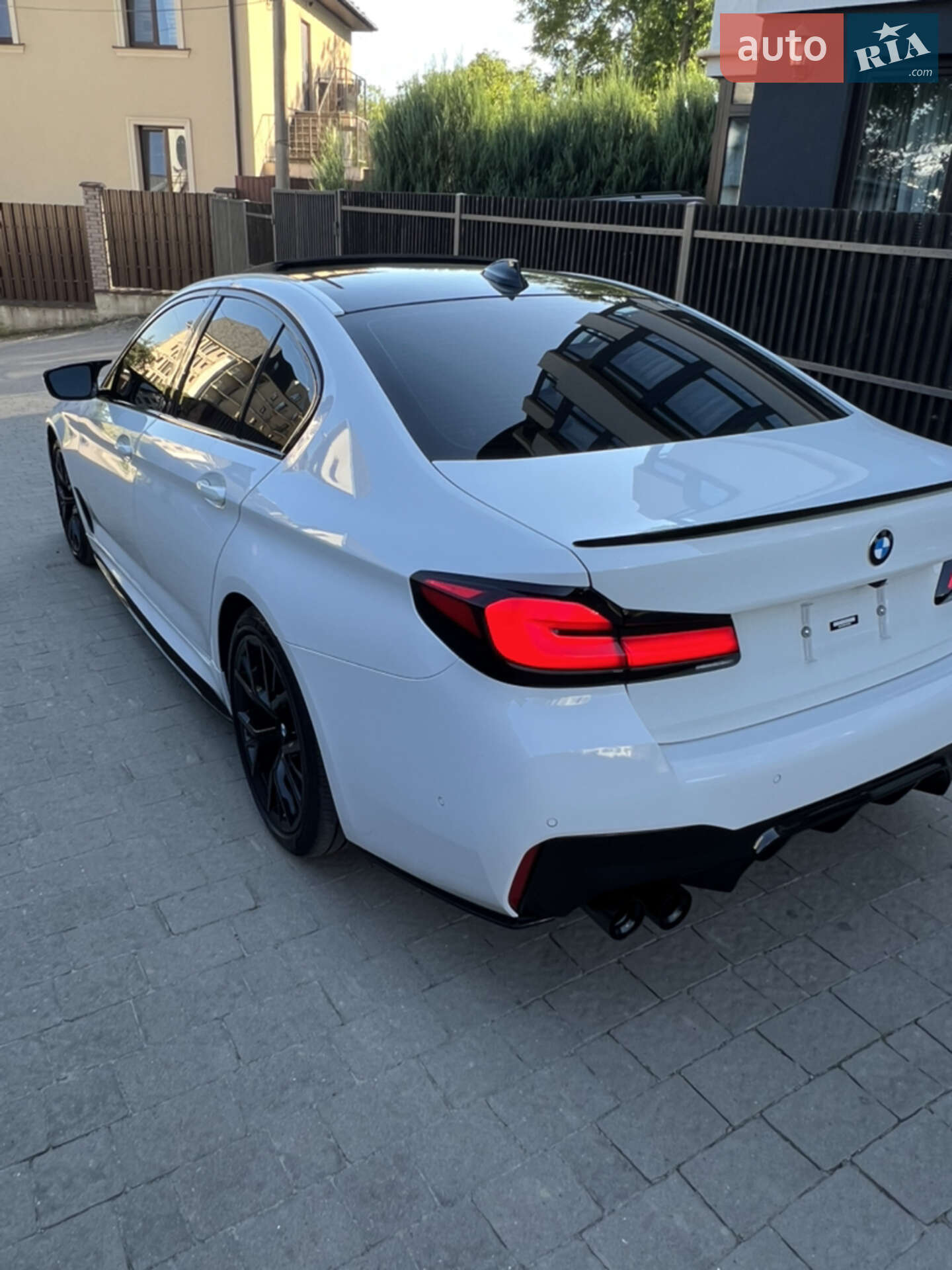 BMW 5 Series 2022 VIN WBA73BJ00NCJ89882 фото оголошення 22 з 70