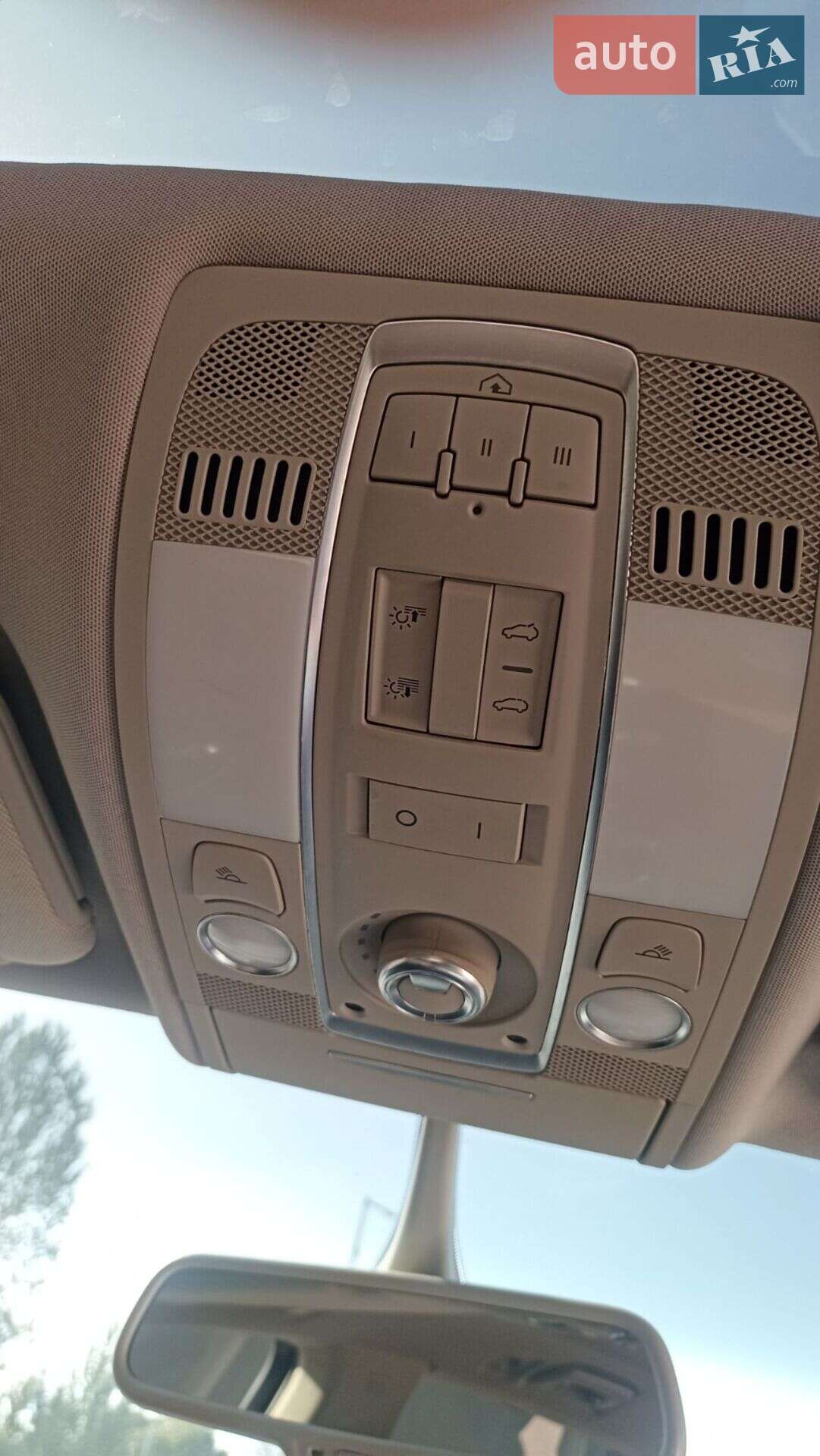 Audi Q7 2012 VIN WA1LMAFE3CD009616 фото оголошення 4 з 41