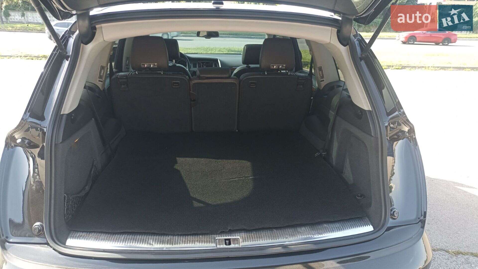 Audi Q7 2012 VIN WA1LMAFE3CD009616 фото оголошення 18 з 41