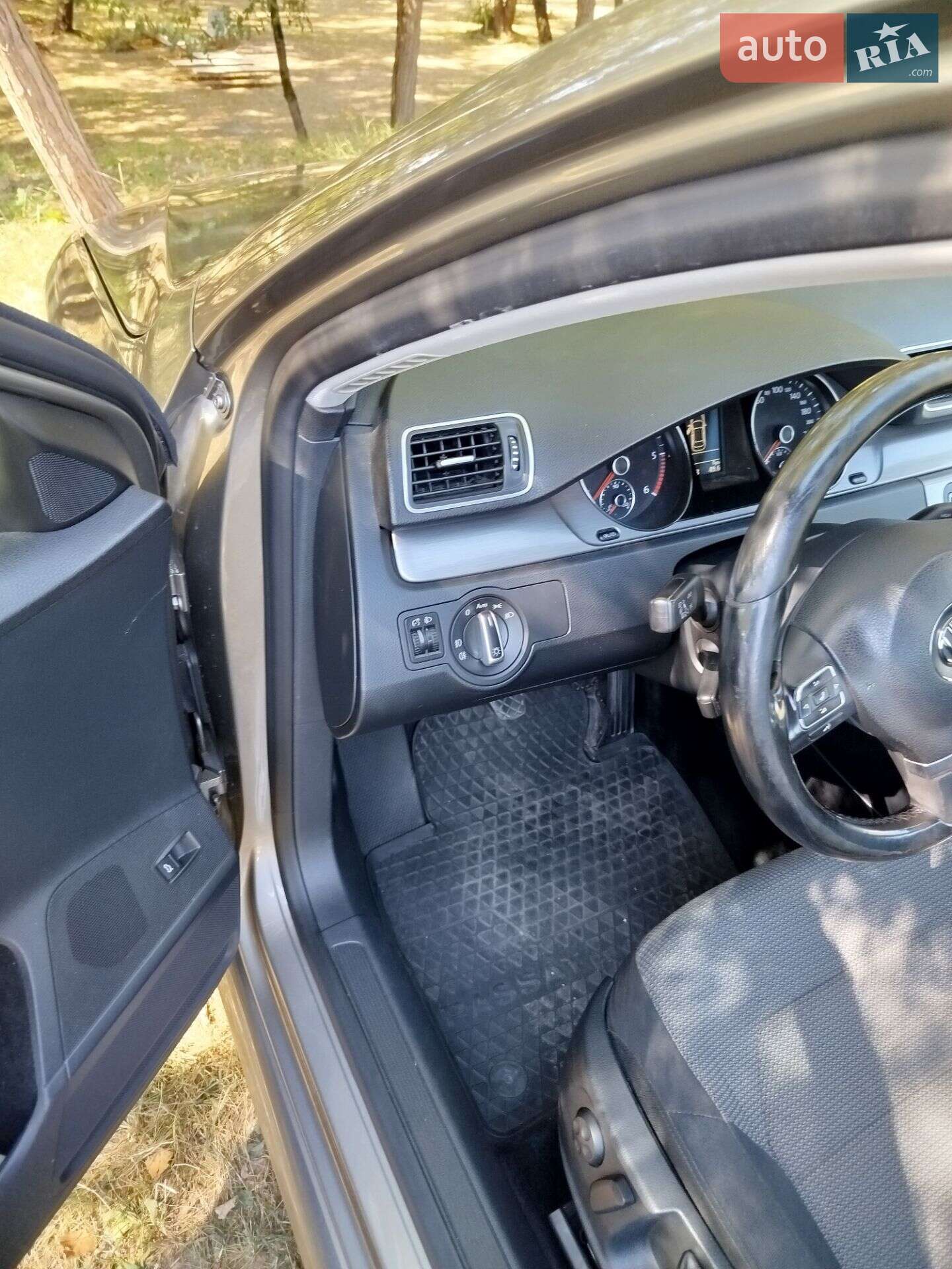 Volkswagen Passat 2013 VIN WVWZZZ3CZEP012517 фото оголошення 4 з 53