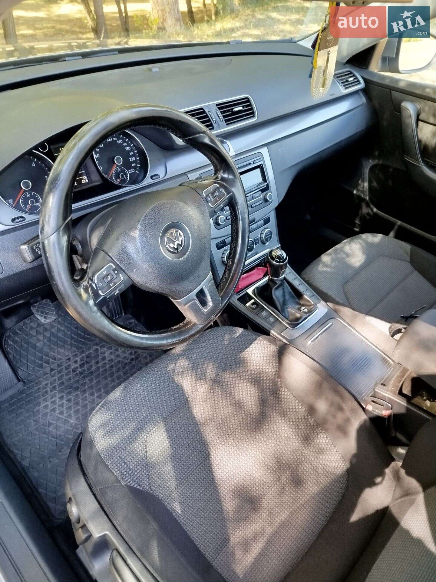Volkswagen Passat 2013 VIN WVWZZZ3CZEP012517 фото оголошення 10 з 53