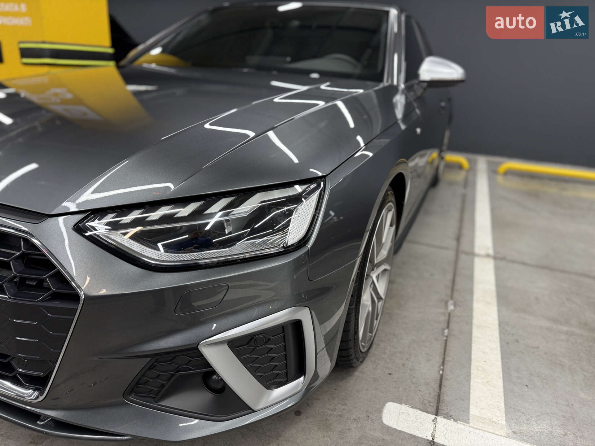 Audi A4 2023 VIN WAUZZZF40PN019380 фото оголошення 12 з 117