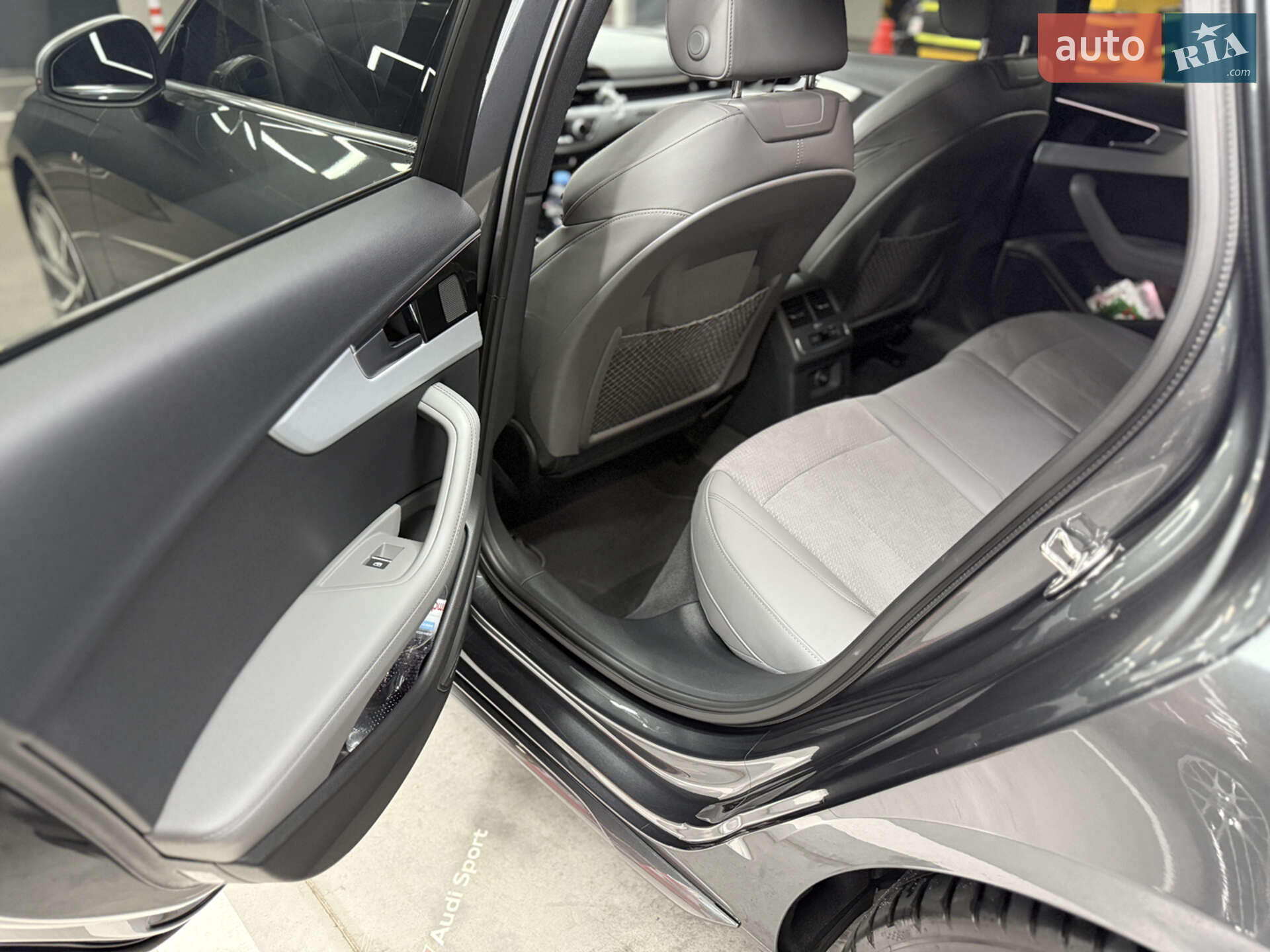 Audi A4 2023 VIN WAUZZZF40PN019380 фото оголошення 44 з 116