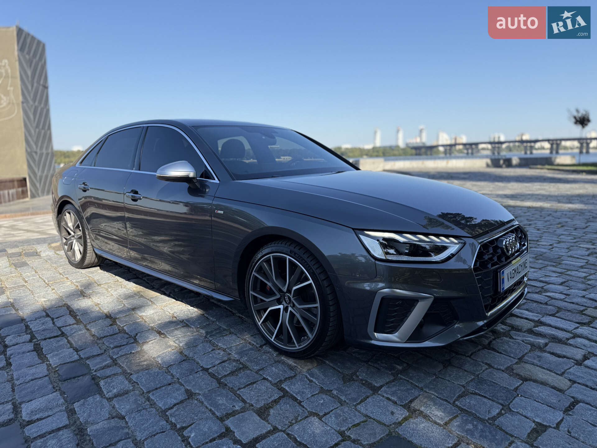 Audi A4 2023 VIN WAUZZZF40PN019380 фото оголошення 16 з 117