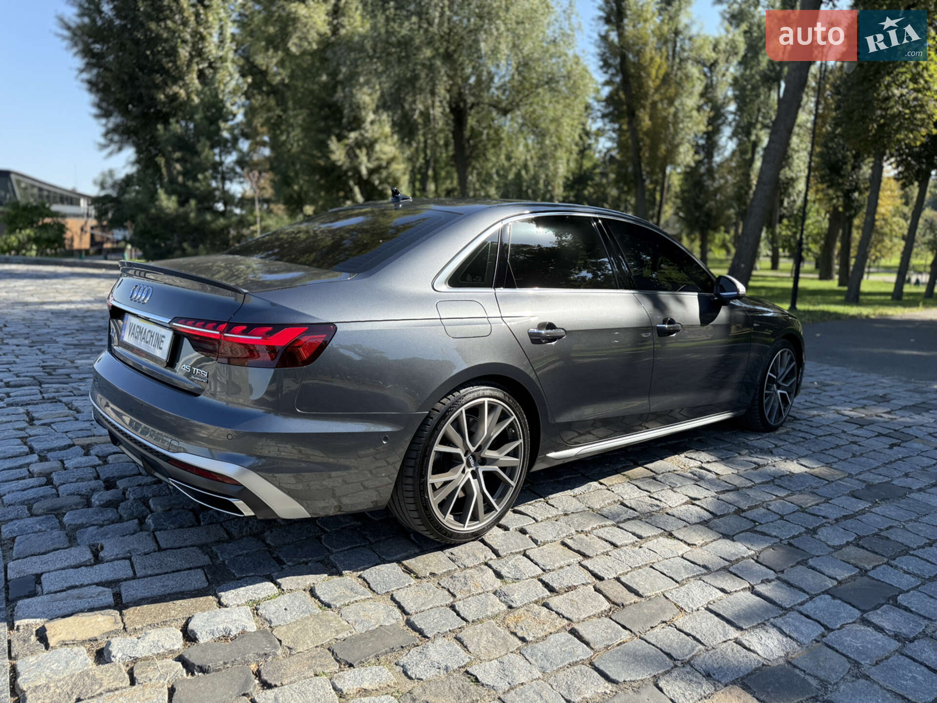 Audi A4 2023 VIN WAUZZZF40PN019380 фото оголошення 17 з 117