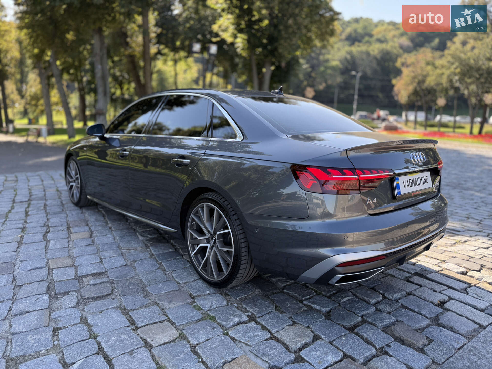 Audi A4 2023 VIN WAUZZZF40PN019380 фото оголошення 19 з 117
