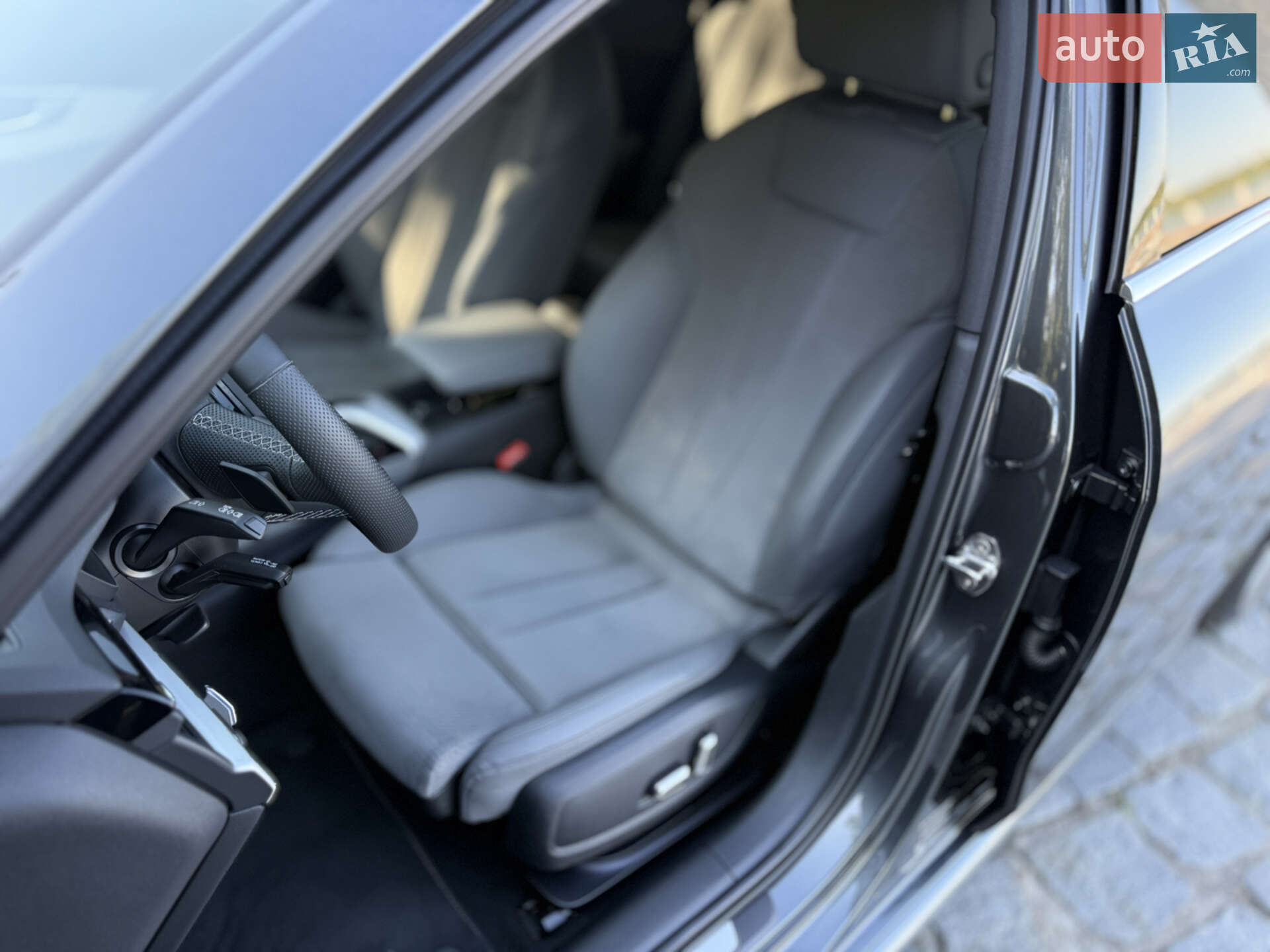 Audi A4 2023 VIN WAUZZZF40PN019380 фото оголошення 33 з 116