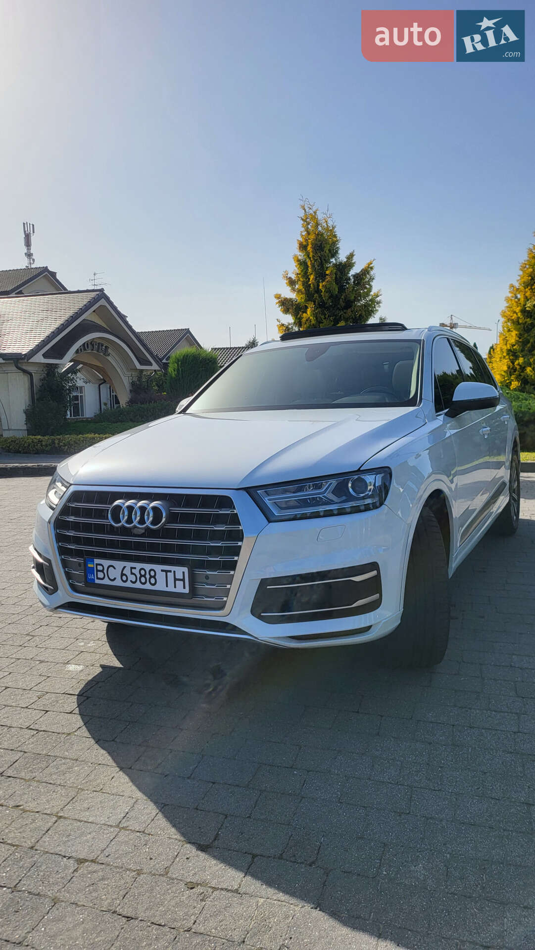 Audi Q7 2017 VIN WA1LHAF77JD021061 фото оголошення 3 з 17