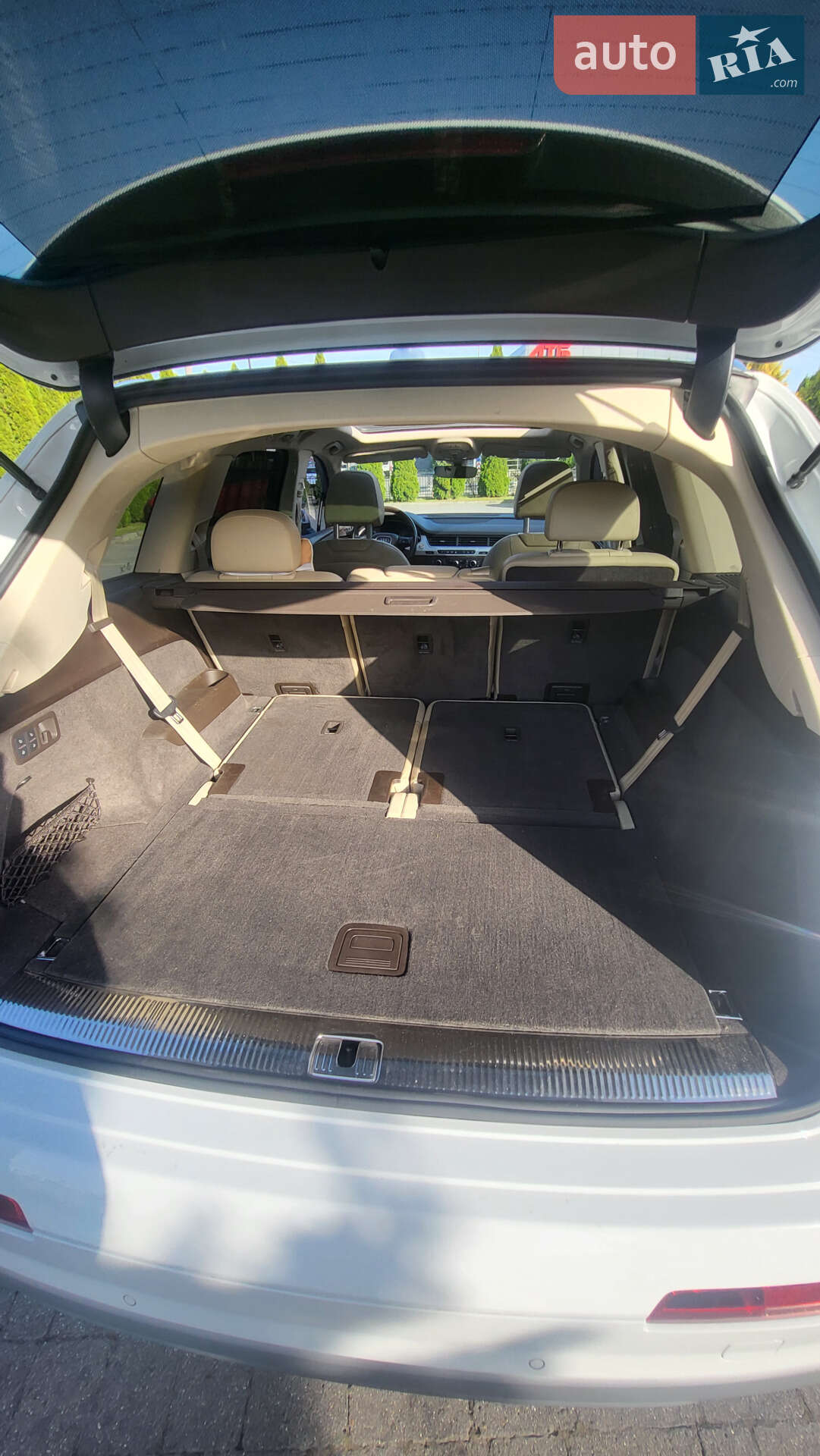 Audi Q7 2017 VIN WA1LHAF77JD021061 фото оголошення 9 з 17
