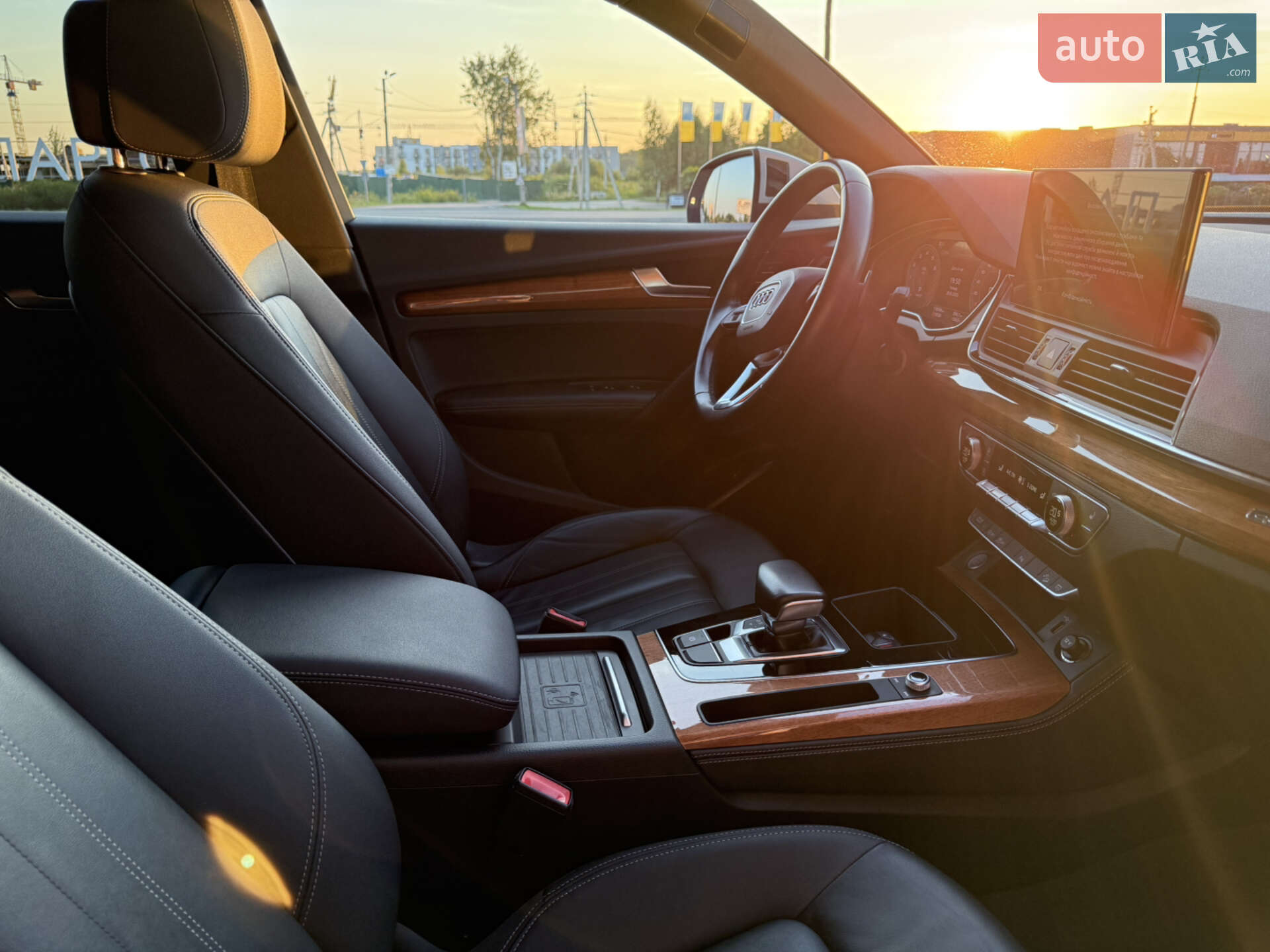 Audi Q5 2020 VIN WA1BAAFY1M2018875 фото оголошення 7 з 16