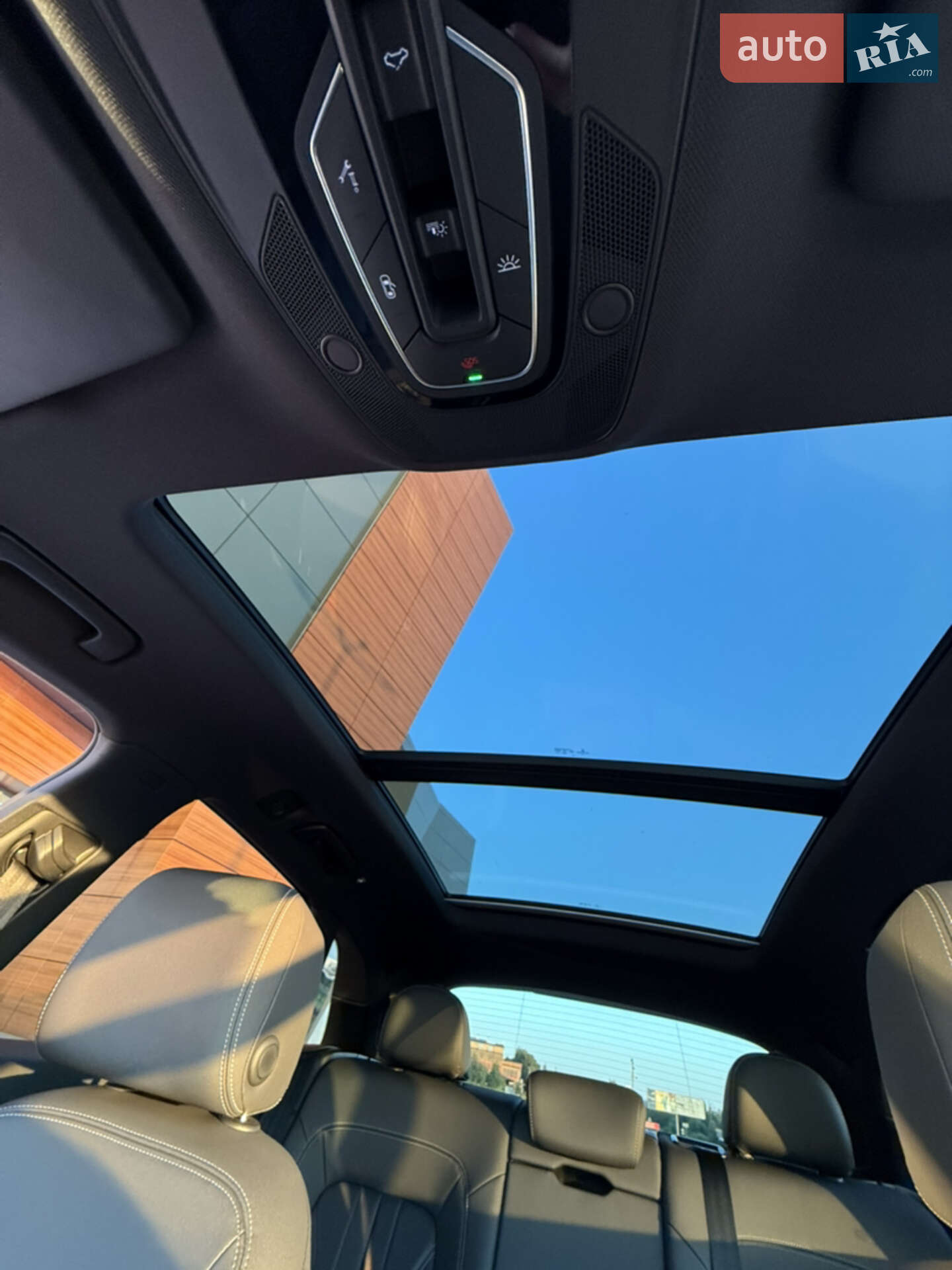 Audi Q5 2020 VIN WA1BAAFY1M2018875 фото оголошення 15 з 16