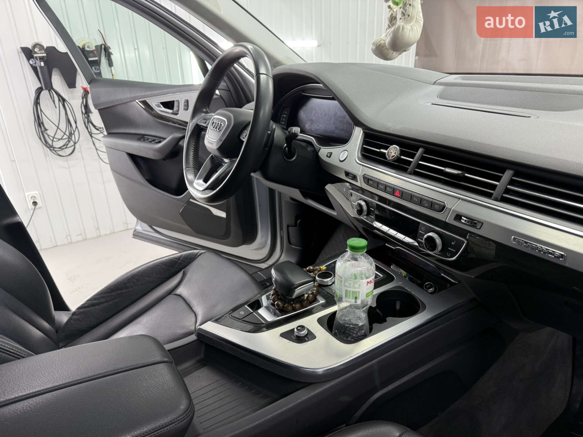 Audi Q7 2018 VIN WA1VAAF73JD031065 фото оголошення 18 з 30
