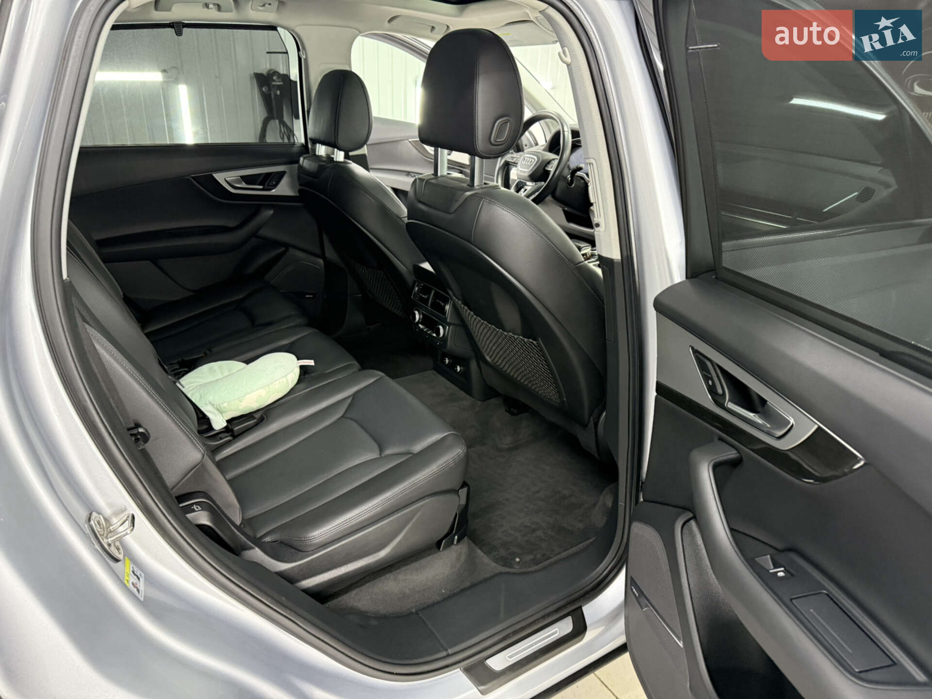 Audi Q7 2018 VIN WA1VAAF73JD031065 фото оголошення 23 з 30