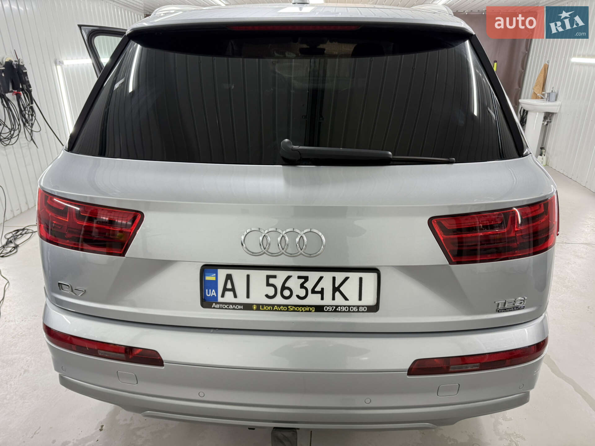 Audi Q7 2018 VIN WA1VAAF73JD031065 фото оголошення 25 з 30