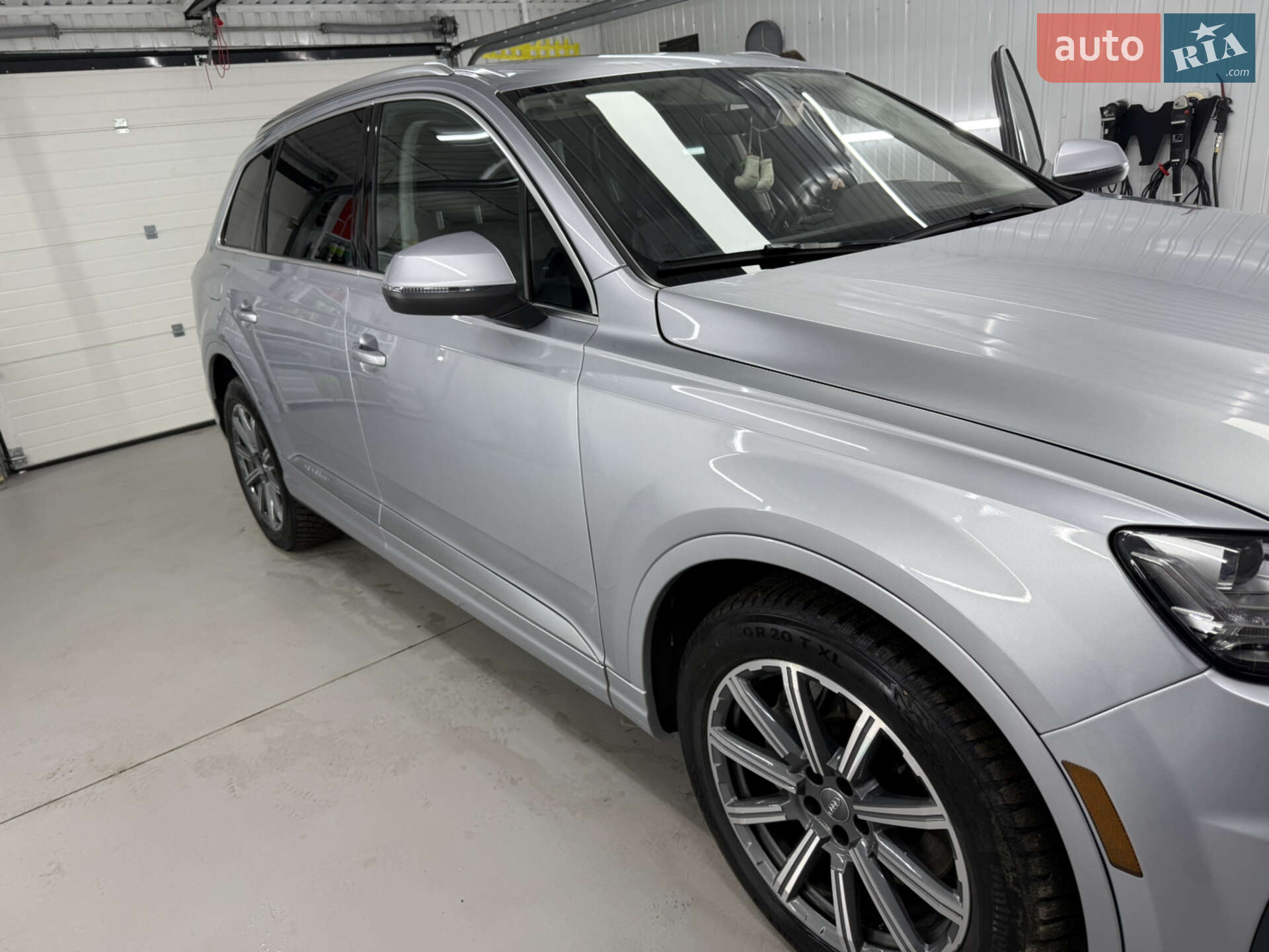 Audi Q7 2018 VIN WA1VAAF73JD031065 фото оголошення 26 з 30