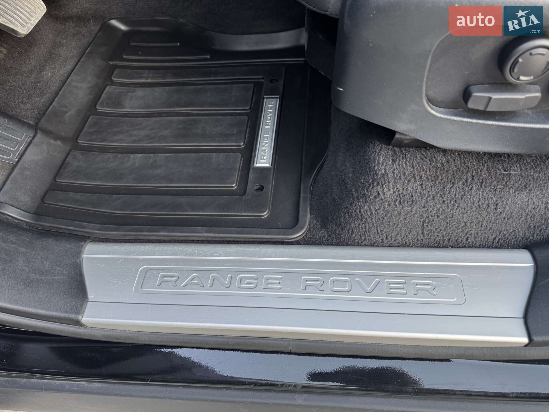 Land Rover Range Rover Sport 2019 VIN SALWR2SU1LA883030 фото оголошення 22 з 32