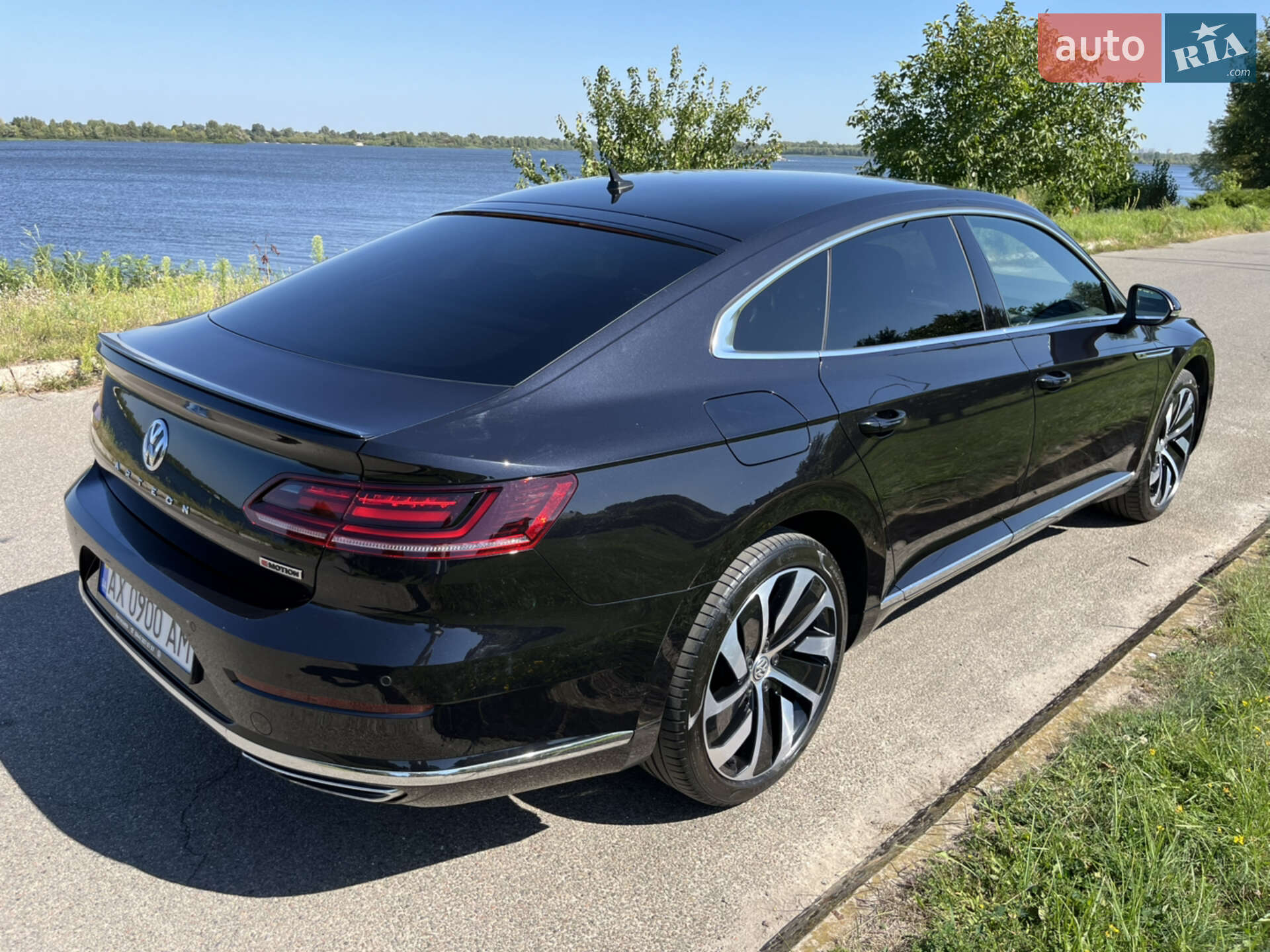 Volkswagen Arteon 2017 VIN WVWZZZ3HZHE703311 фото оголошення 2 з 13