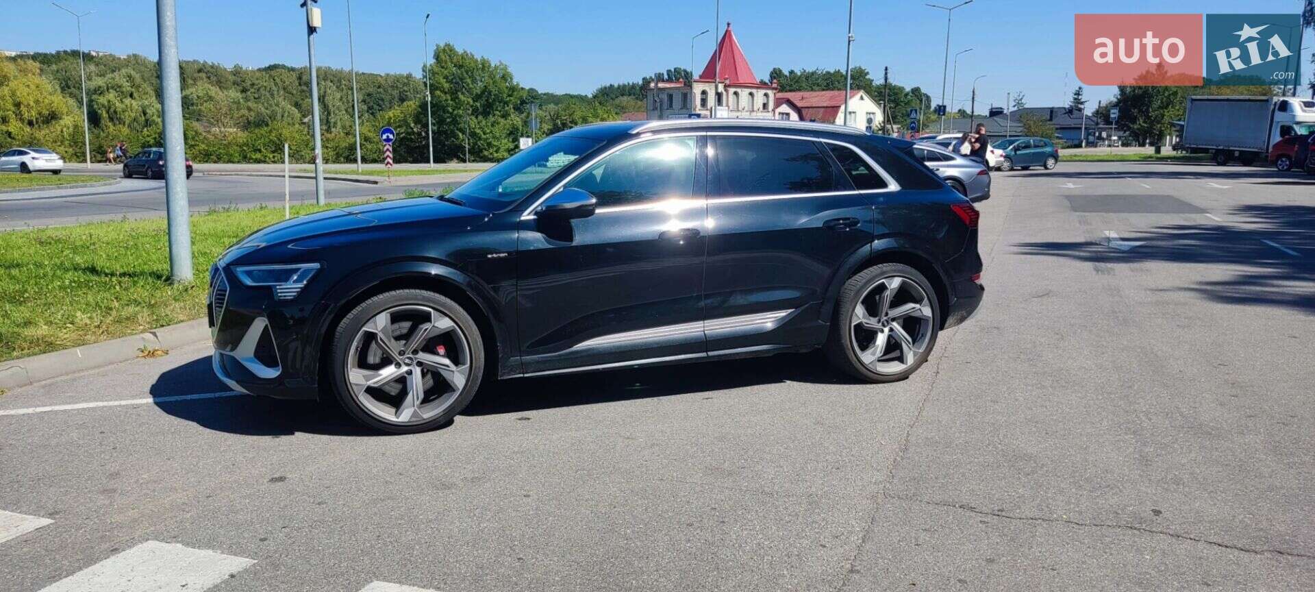 Audi e-tron S 2021 VIN WAUZZZGE9NB016046 фото оголошення 13 з 31