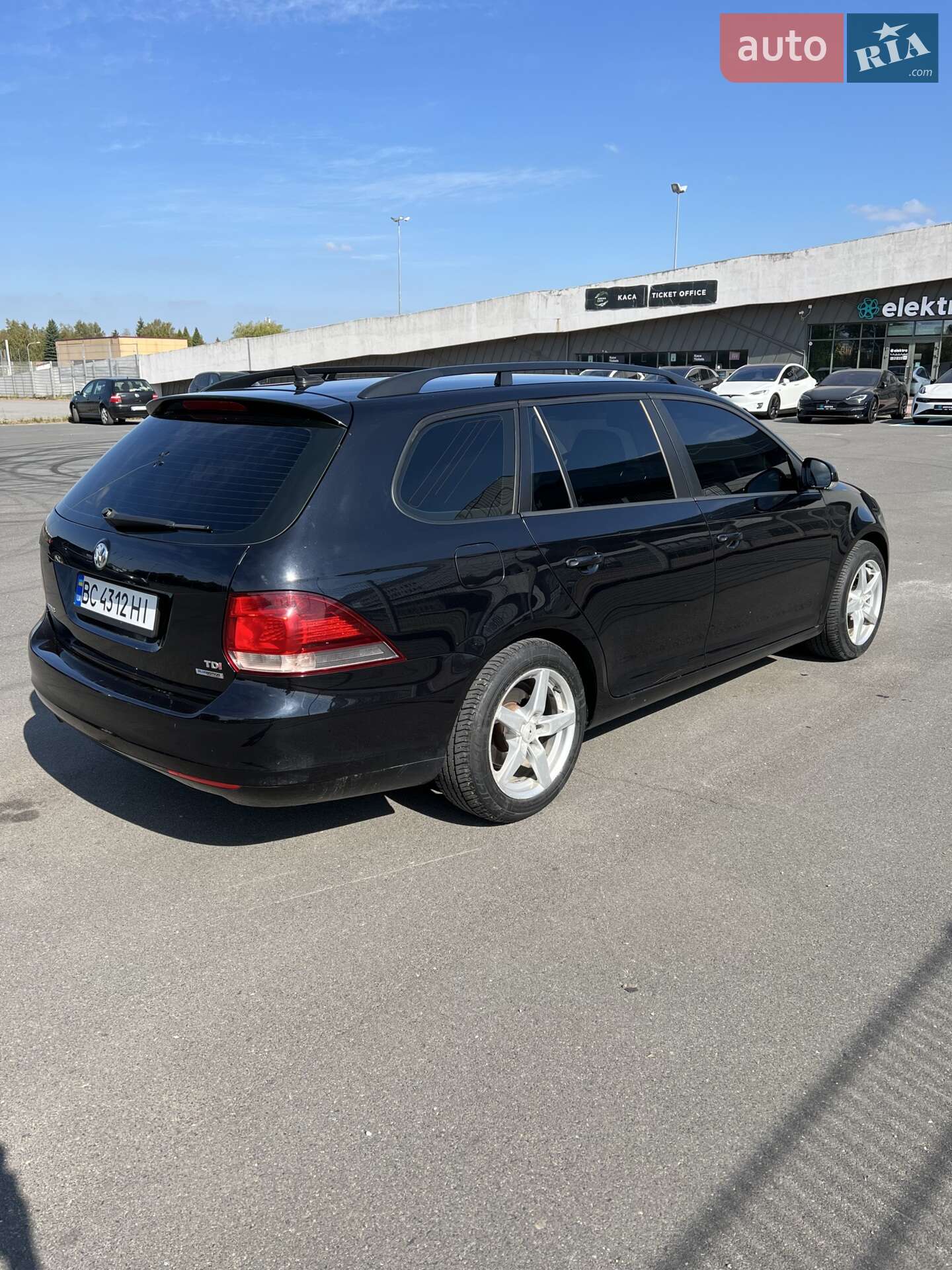 Volkswagen Golf 2012 VIN WVWZZZ1KZCM701780 фото оголошення 2 з 12
