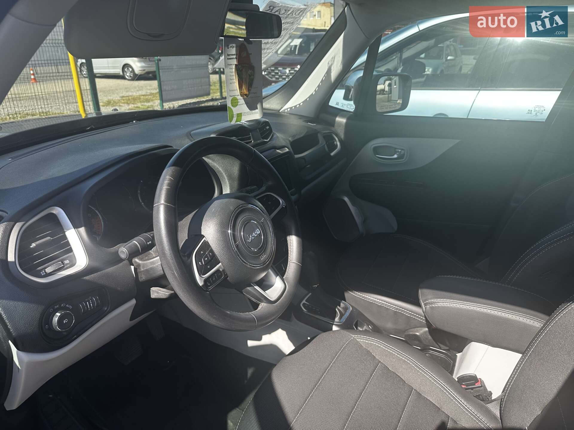 Jeep Renegade 2018 VIN ZACCJABB0JPJ30805 фото оголошення 2 з 18