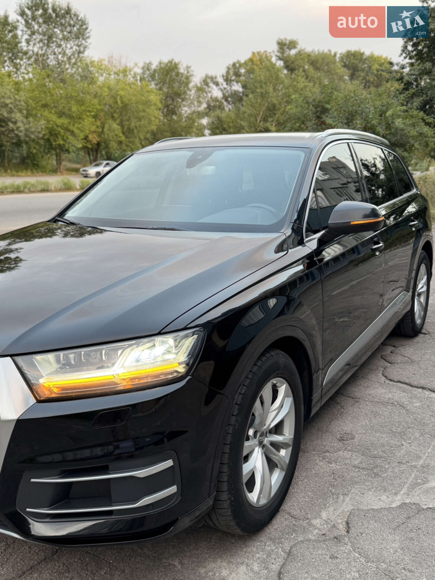 Audi Q7 2015 VIN WAUZZZ4M8GD025663 фото оголошення 8 з 52