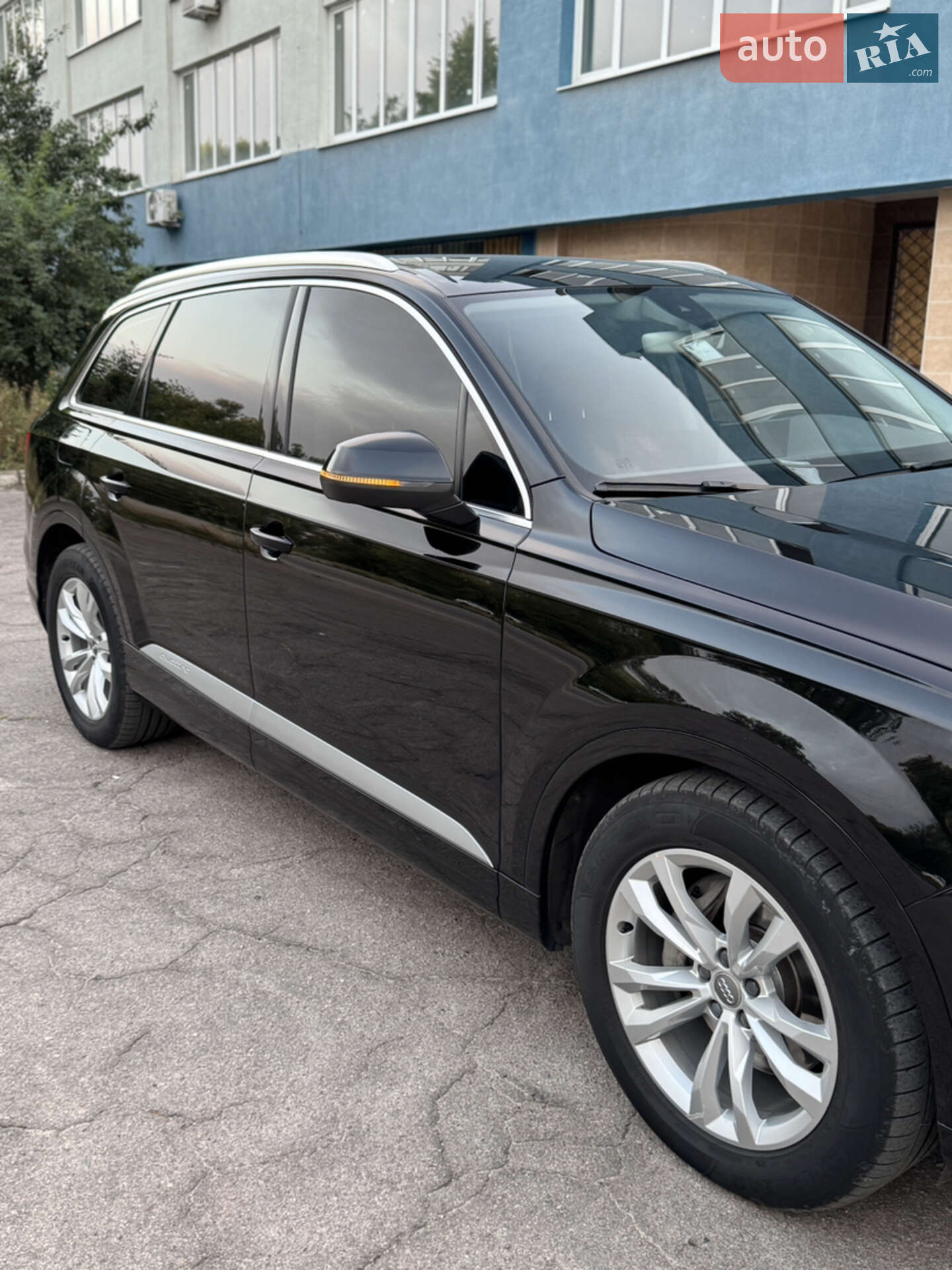 Audi Q7 2015 VIN WAUZZZ4M8GD025663 фото оголошення 9 з 52