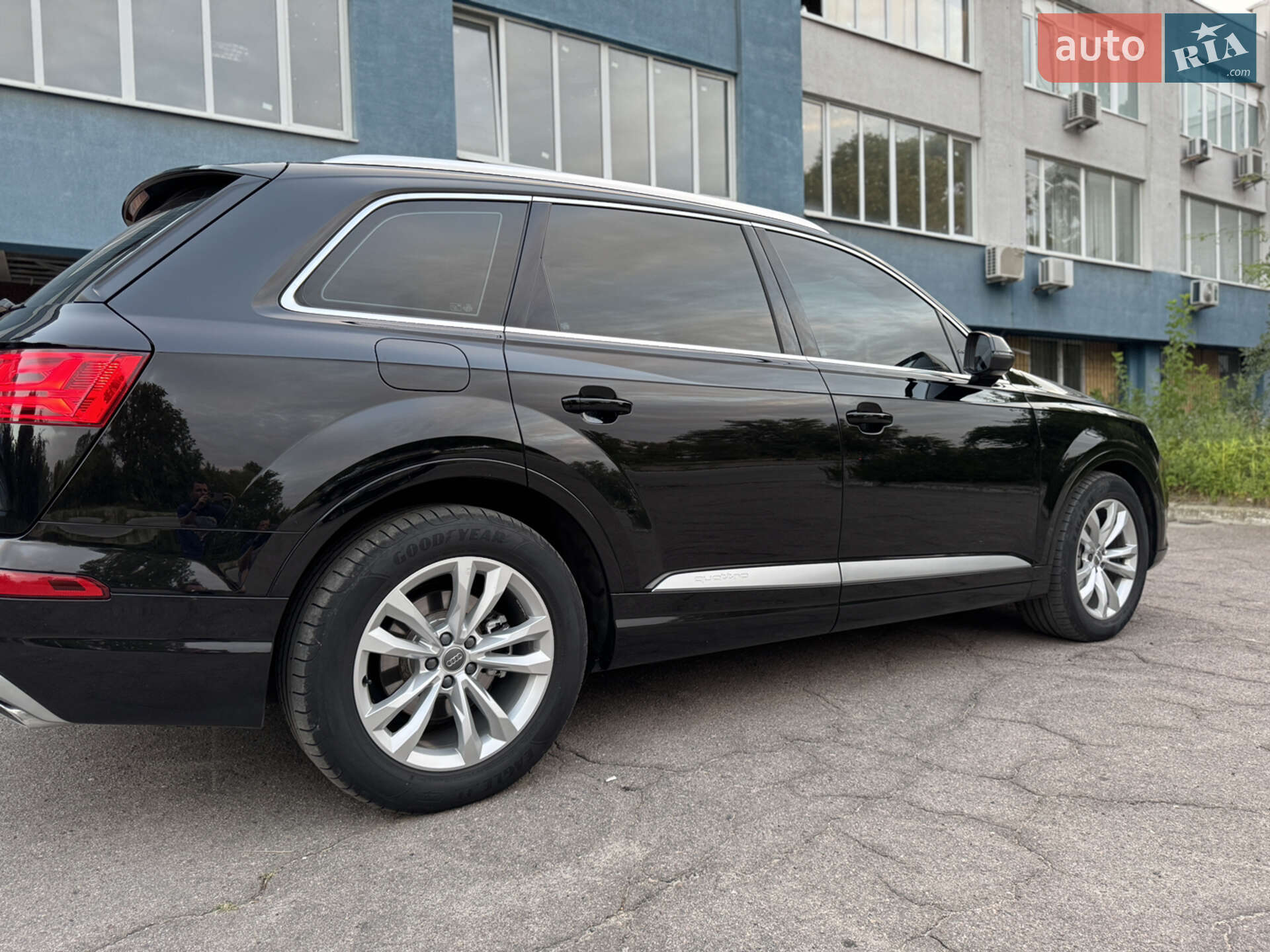 Audi Q7 2015 VIN WAUZZZ4M8GD025663 фото оголошення 5 з 52