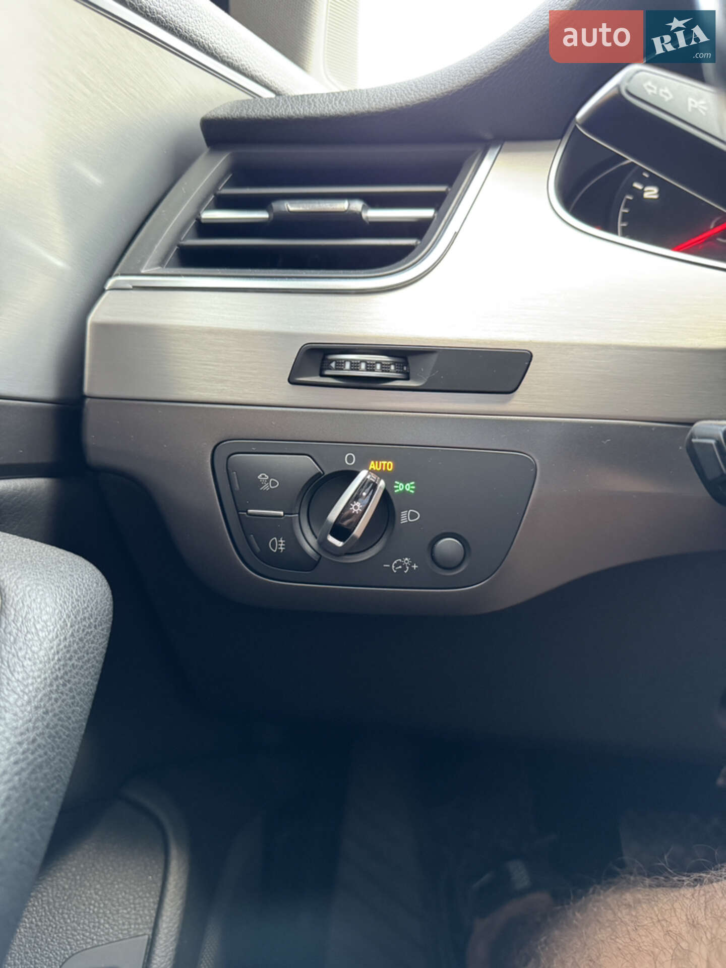 Audi Q7 2015 VIN WAUZZZ4M8GD025663 фото оголошення 27 з 52