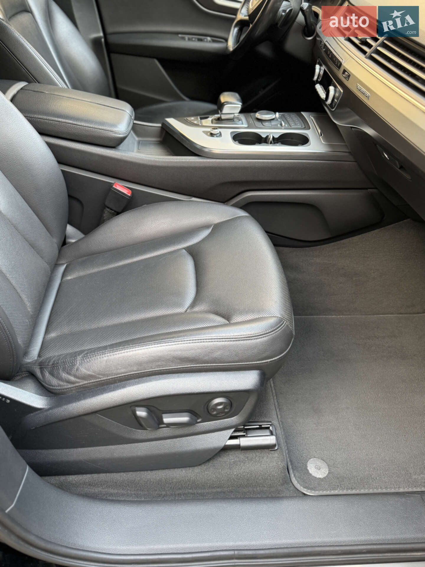 Audi Q7 2015 VIN WAUZZZ4M8GD025663 фото оголошення 45 з 52