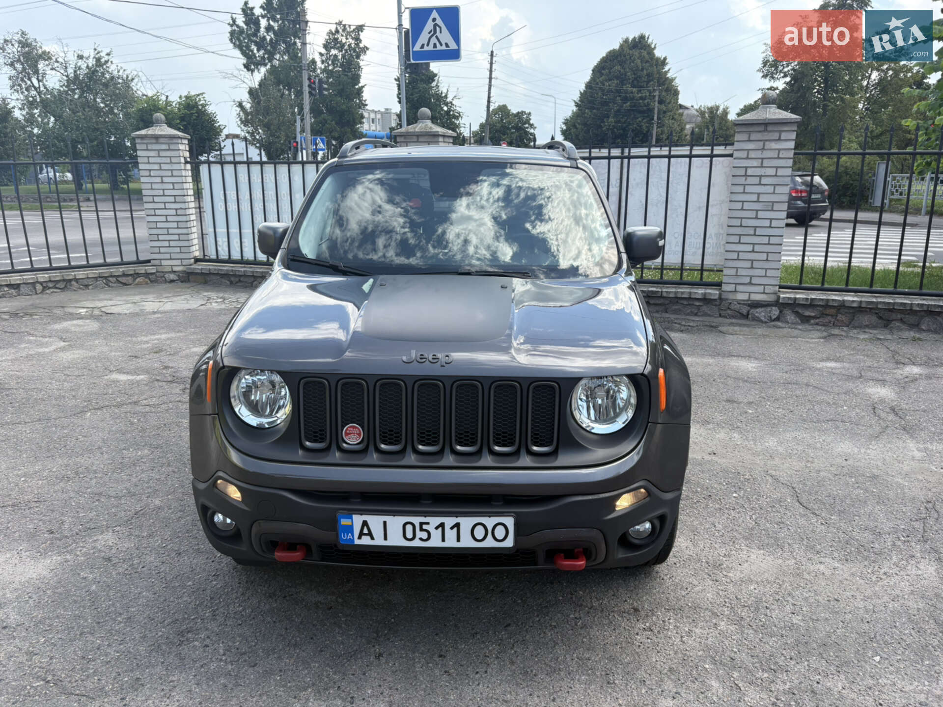 Jeep Renegade 2017 VIN ZACCJBCB3HPF05958 фото оголошення 2 з 19