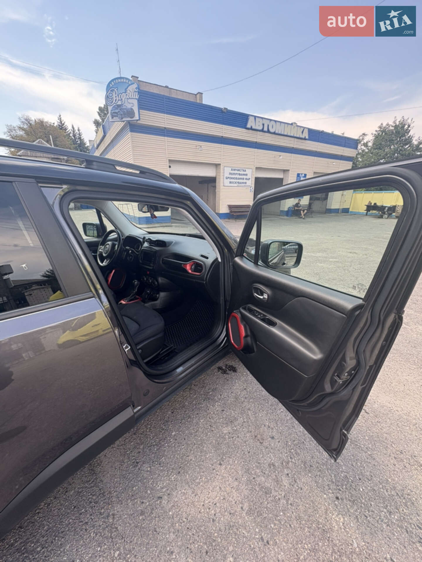 Jeep Renegade 2017 VIN ZACCJBCB3HPF05958 фото оголошення 9 з 19