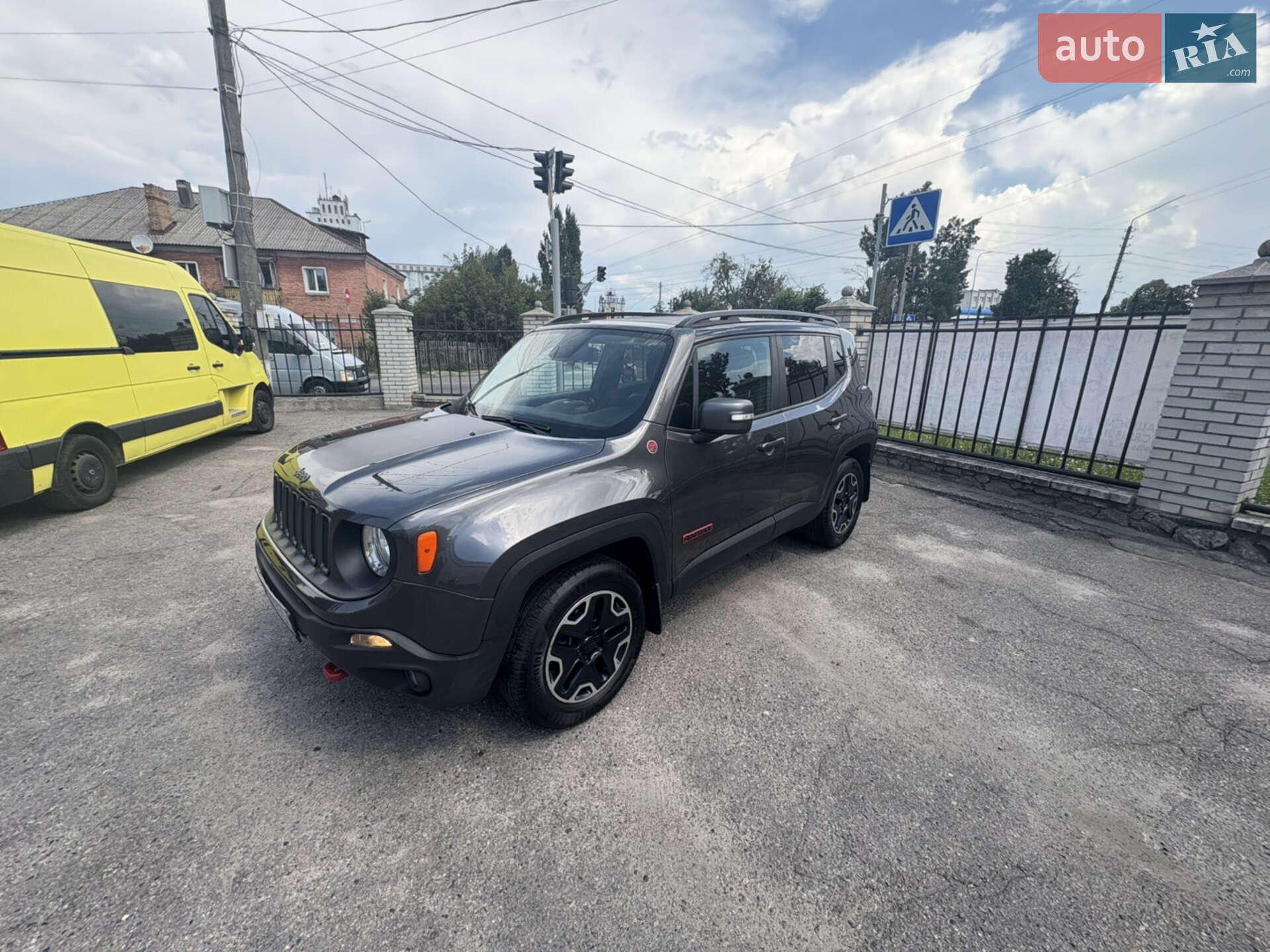 Jeep Renegade 2017 VIN ZACCJBCB3HPF05958 фото оголошення 12 з 19