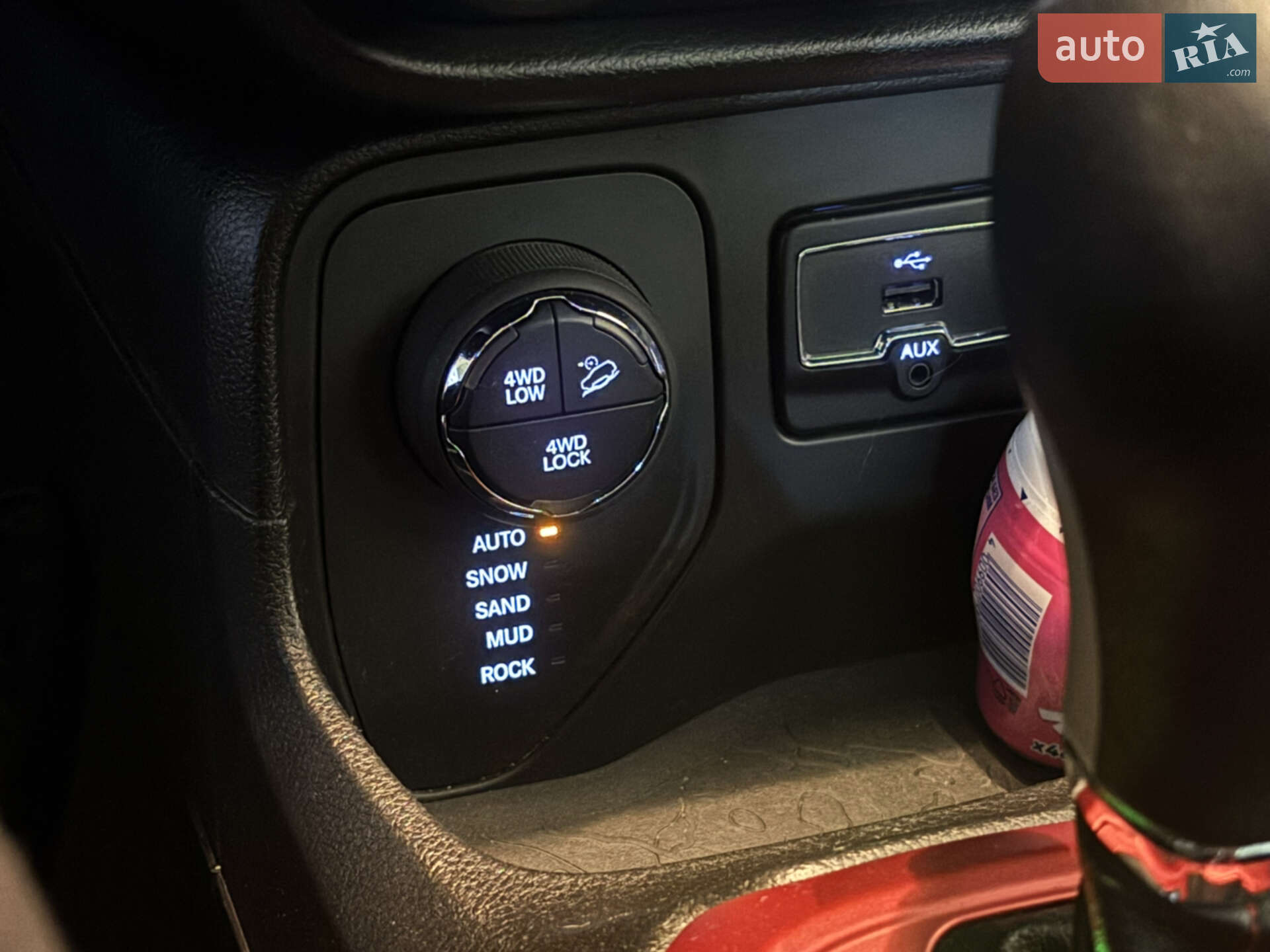 Jeep Renegade 2017 VIN ZACCJBCB3HPF05958 фото оголошення 18 з 19