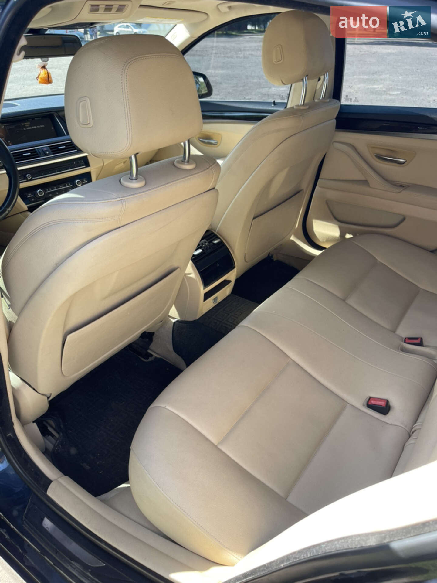 BMW 5 Series 2015 VIN WBA5A5C50FD521256 фото оголошення 8 з 27